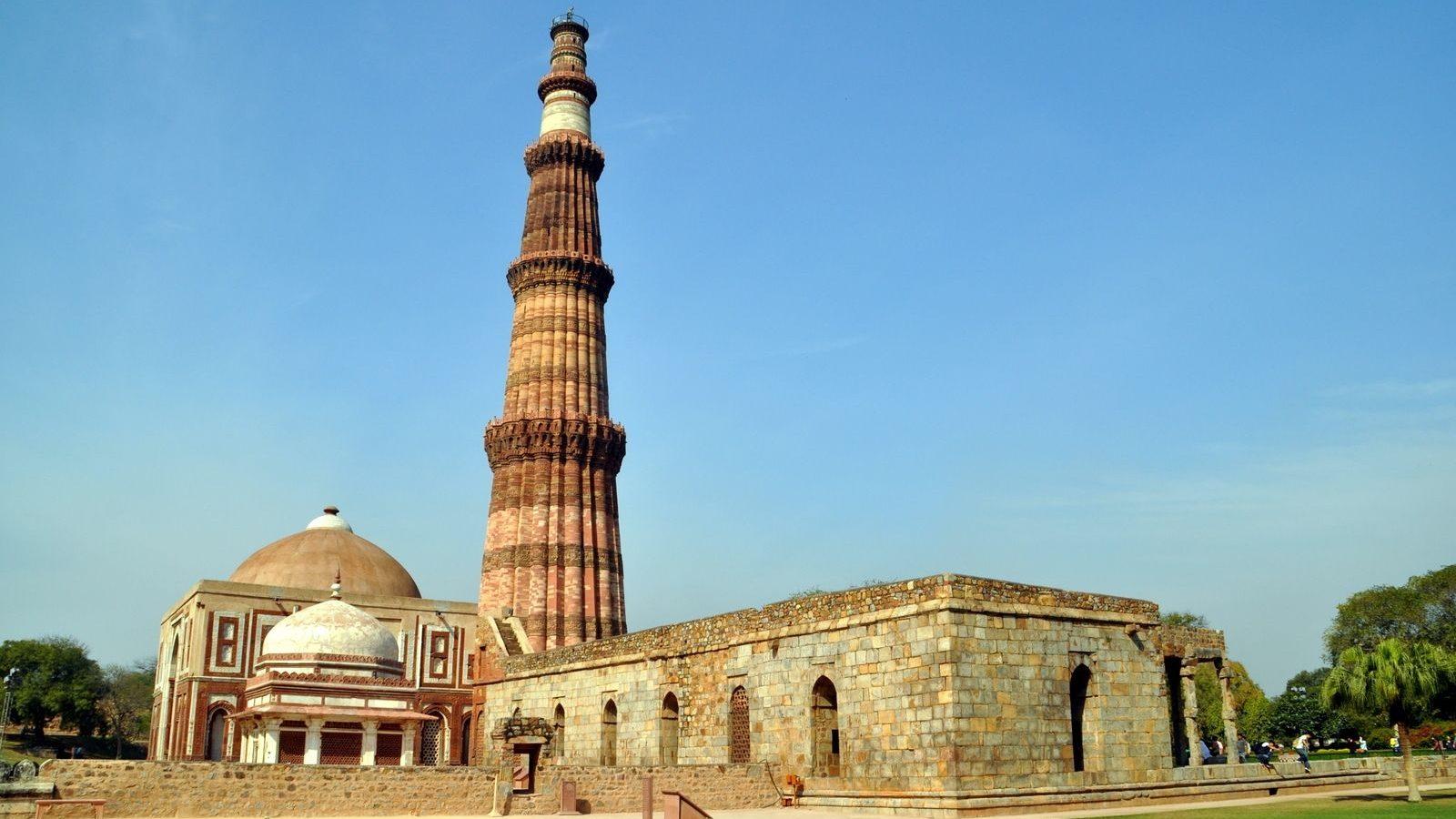 HD Wallpaper Of The Qutub Minar Monument In New Delhi