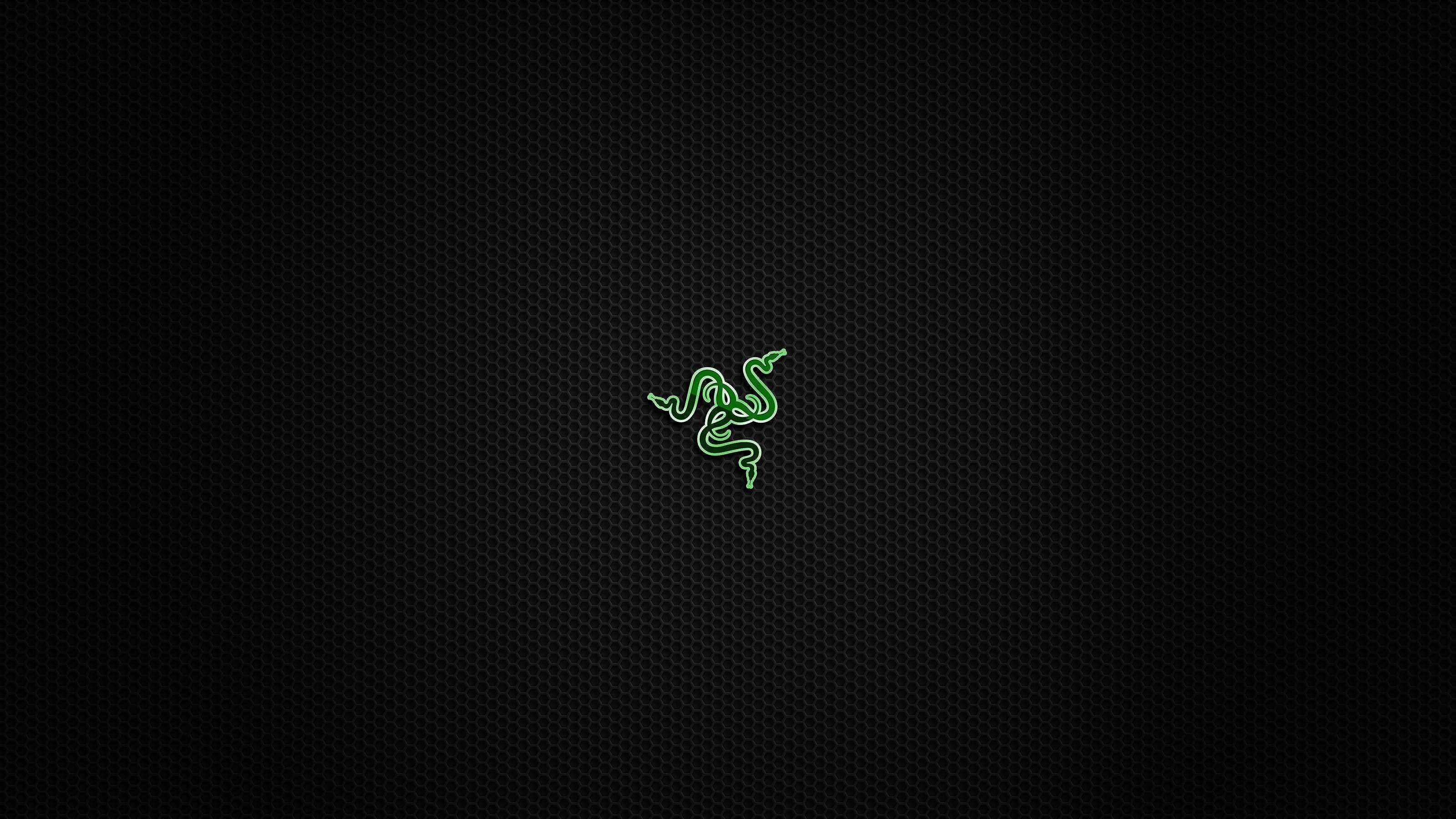 Slightly changed the colour of the Razer Blade factory wallpaper