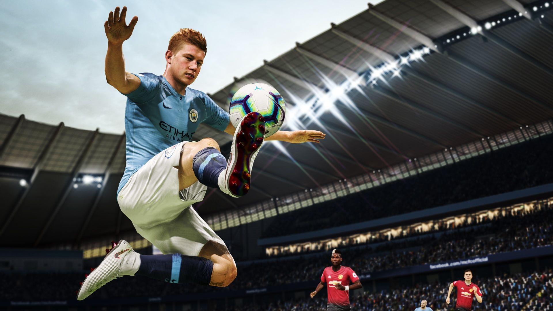 FIFA 19 against PES 19