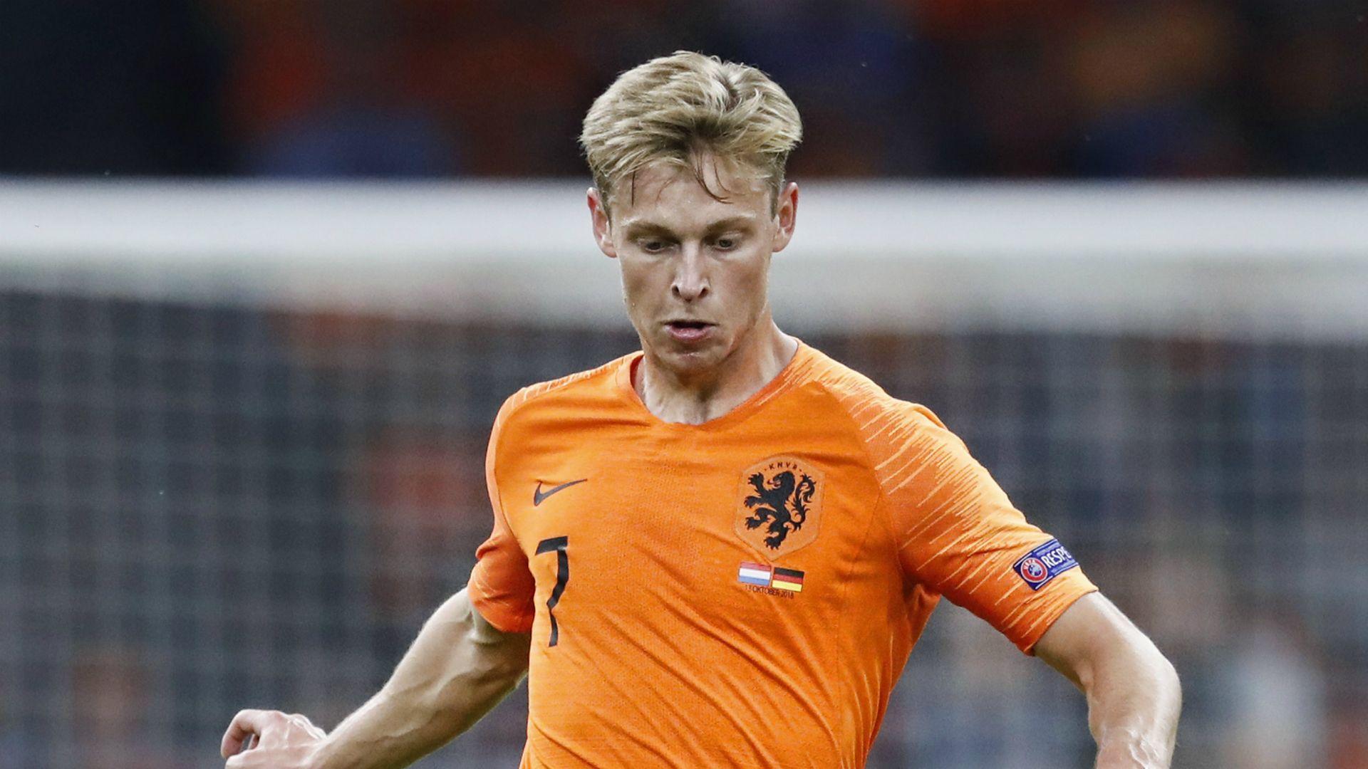 De Jong a crossover between Deco & Xavi' Cate