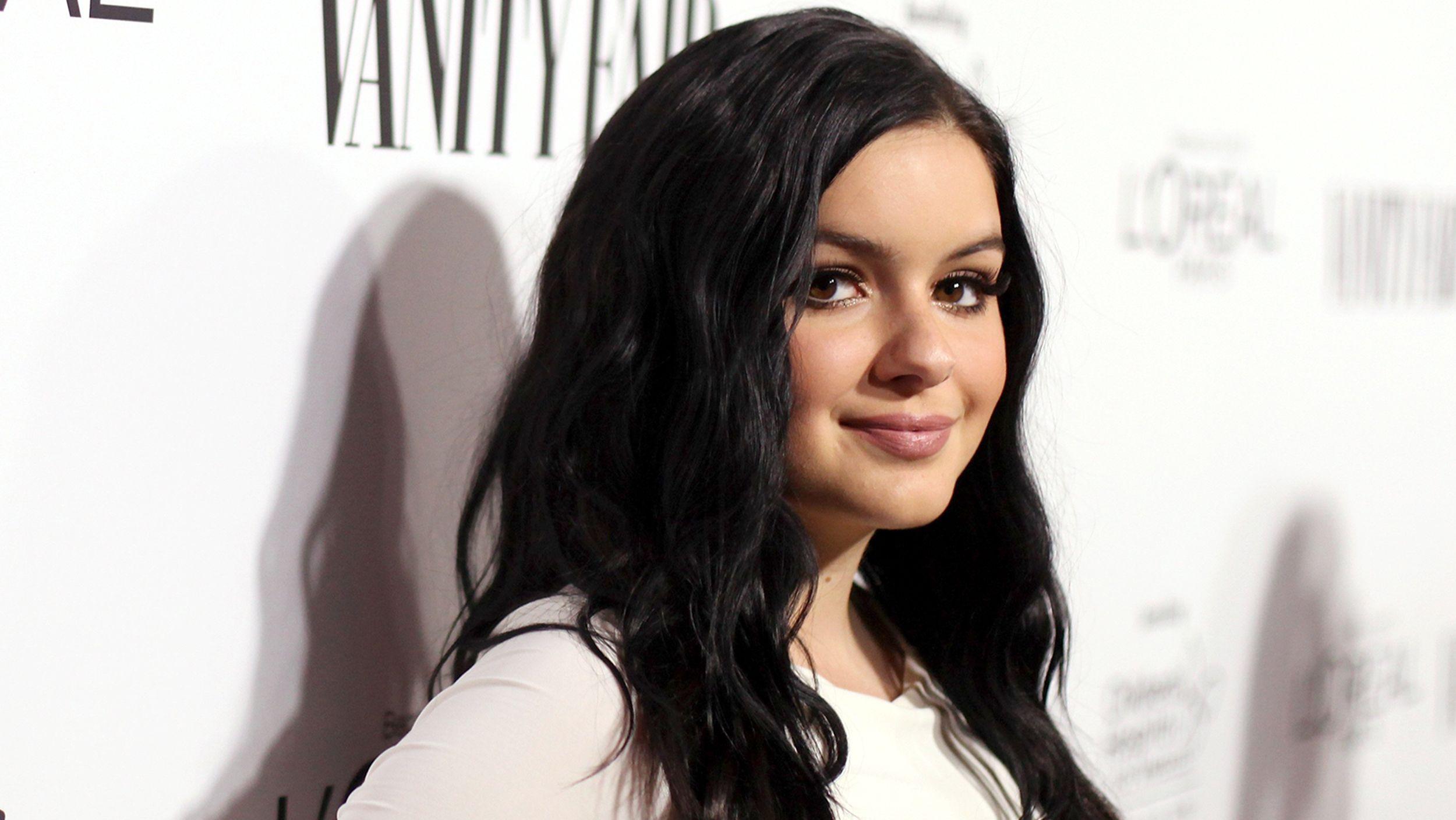 Ariel Winter debuts a fiery new hair color