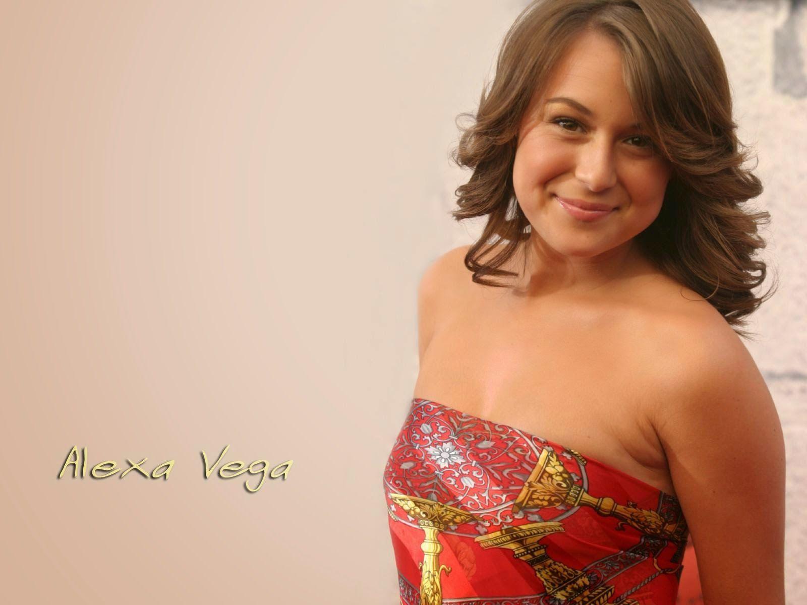 Hollywood Actress Wallpaper: Alexa Vega Wallpaper Free Download