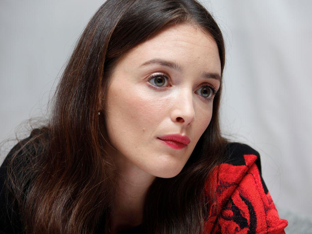 Le Grand Journal, Charlotte Le Bon victime de chantage de la part