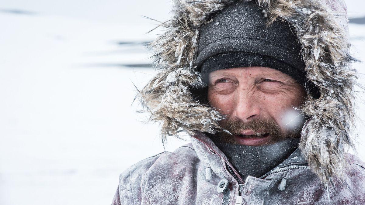 Review: 'Arctic's' Mads Mikkelsen heroically battles the elements