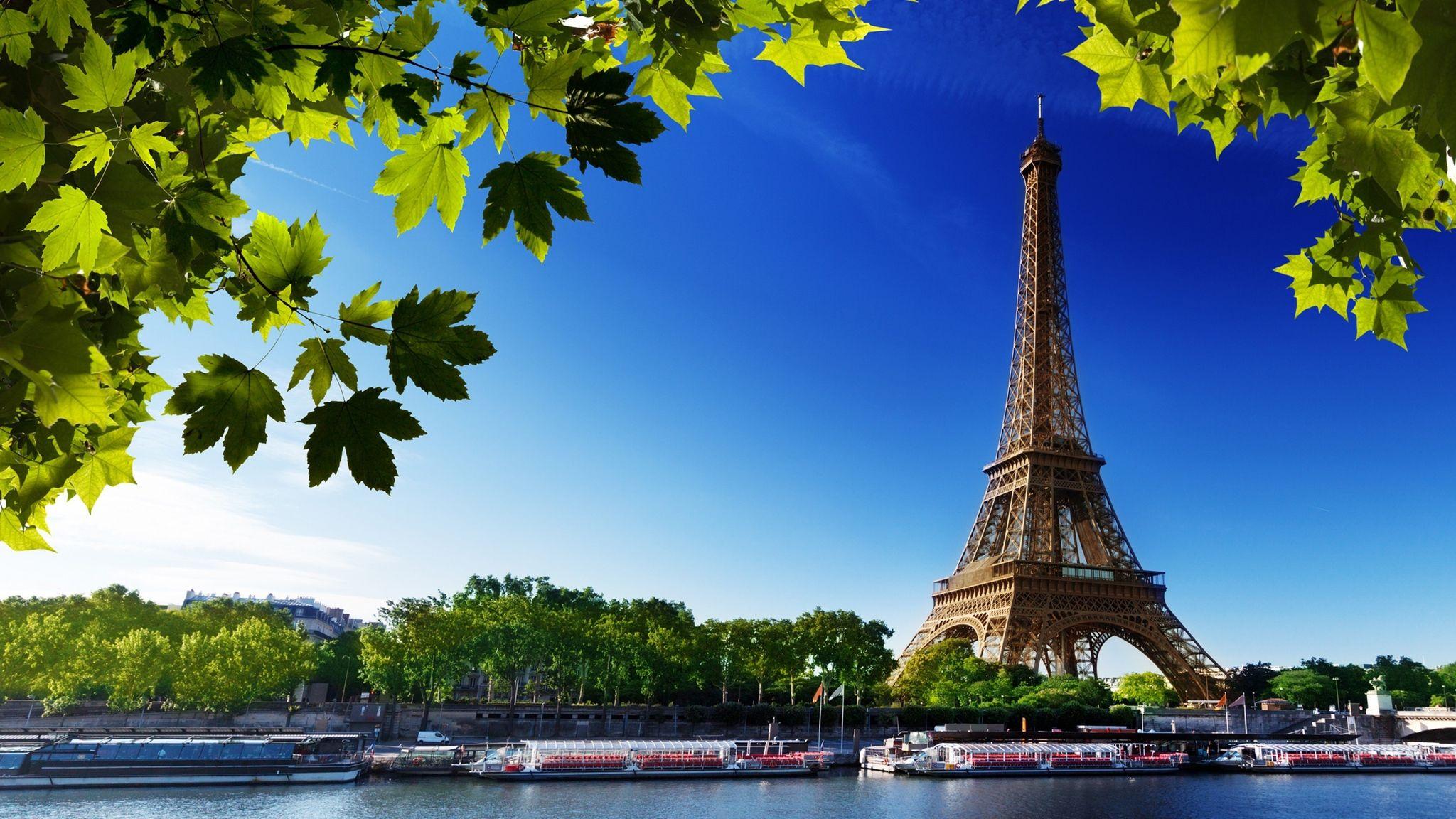 Eiffel Tower Paris 4K 2048x1152 Resolution HD 4k