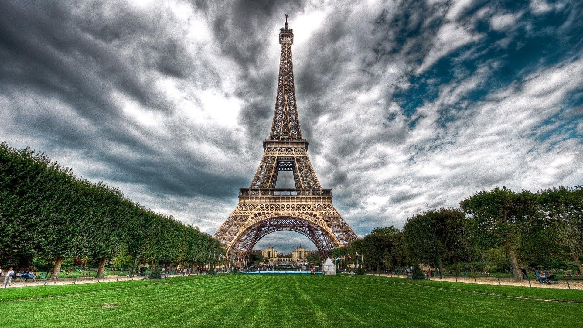 Eiffel Tower Wallpaper 4K (1920x1080)