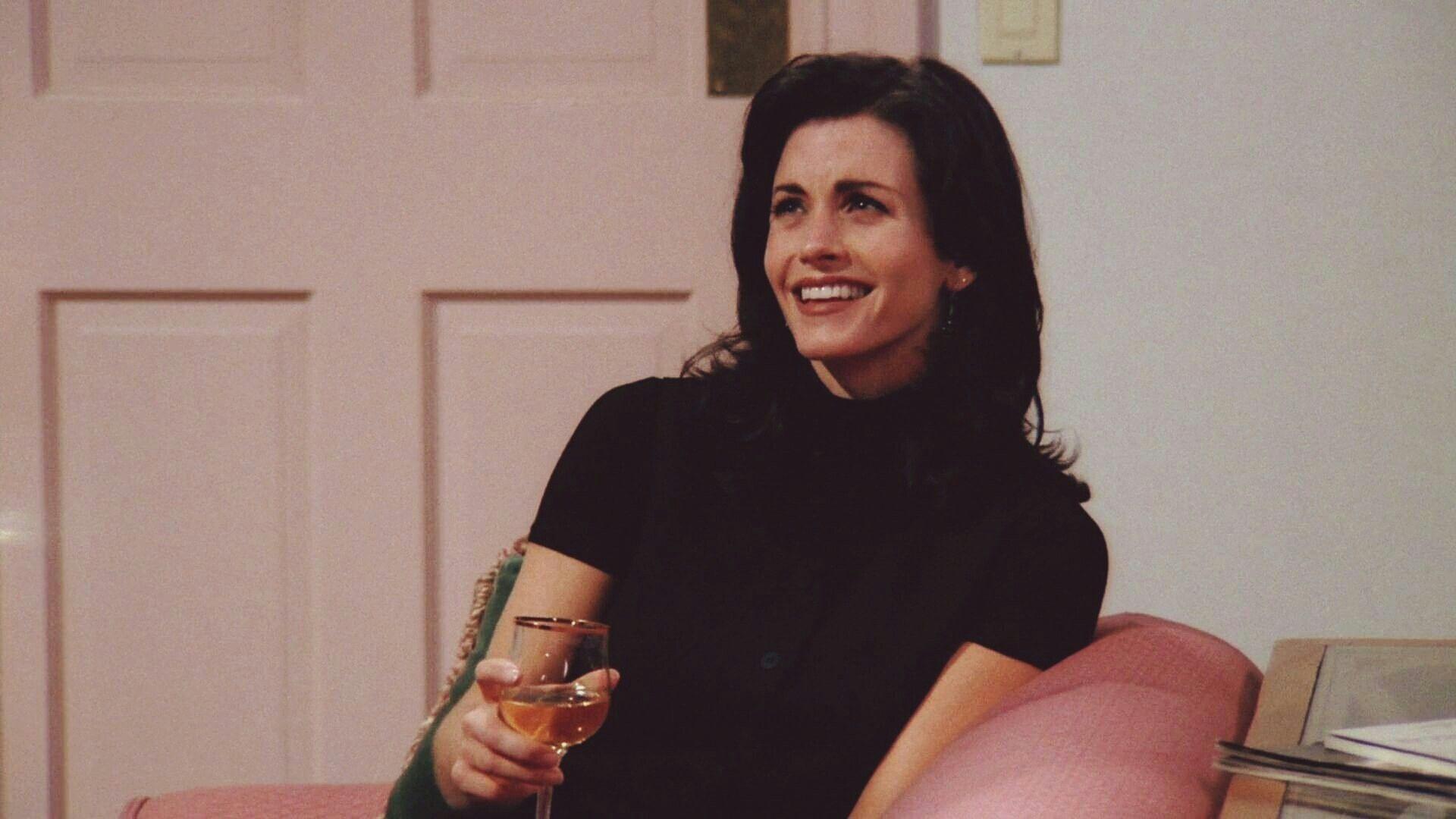 Monica Geller. Views. Friends, Friends tv, Friends moments