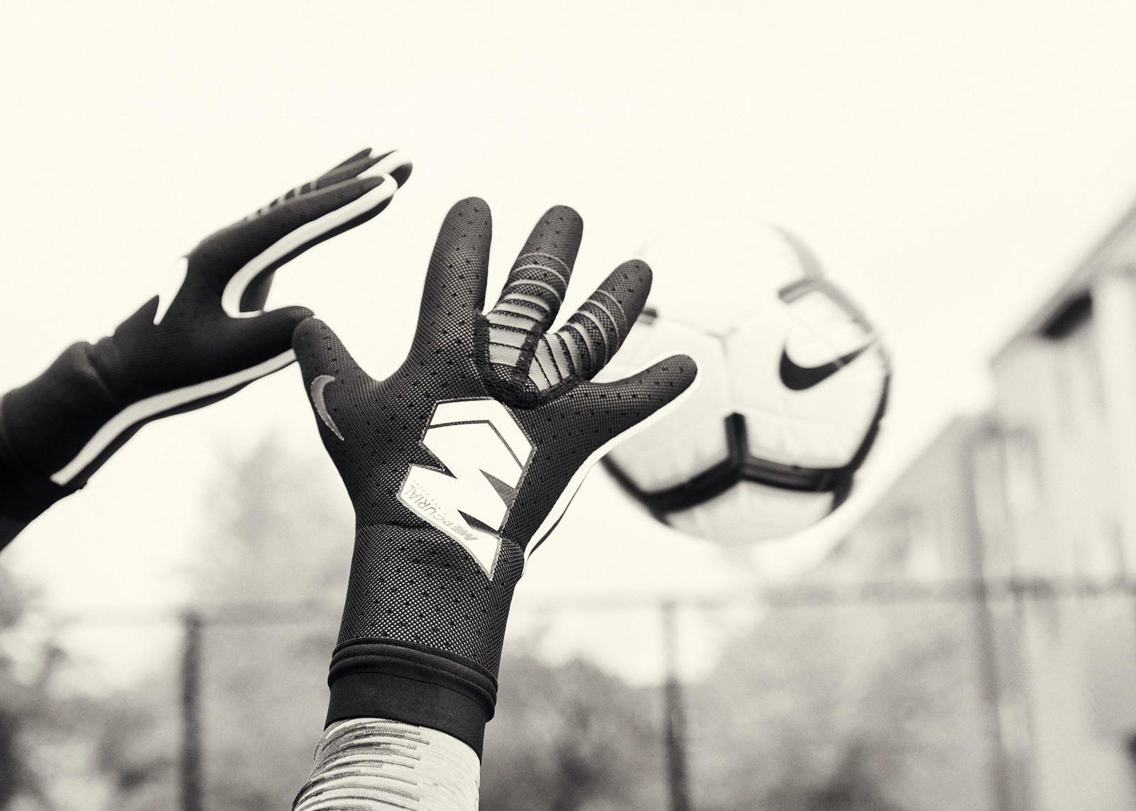 Nike Mercurial Touch Elite Goalkeeper Glove