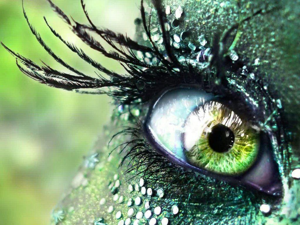 Download the Glistening Green Eyes Wallpaper, Glistening Green Eyes