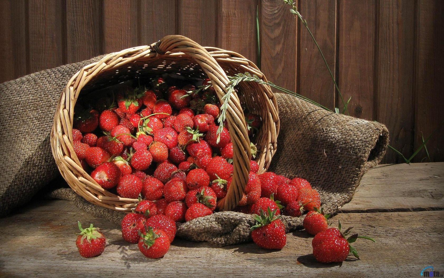 Strawberry Fruits Wallpaper in jpg format for free download