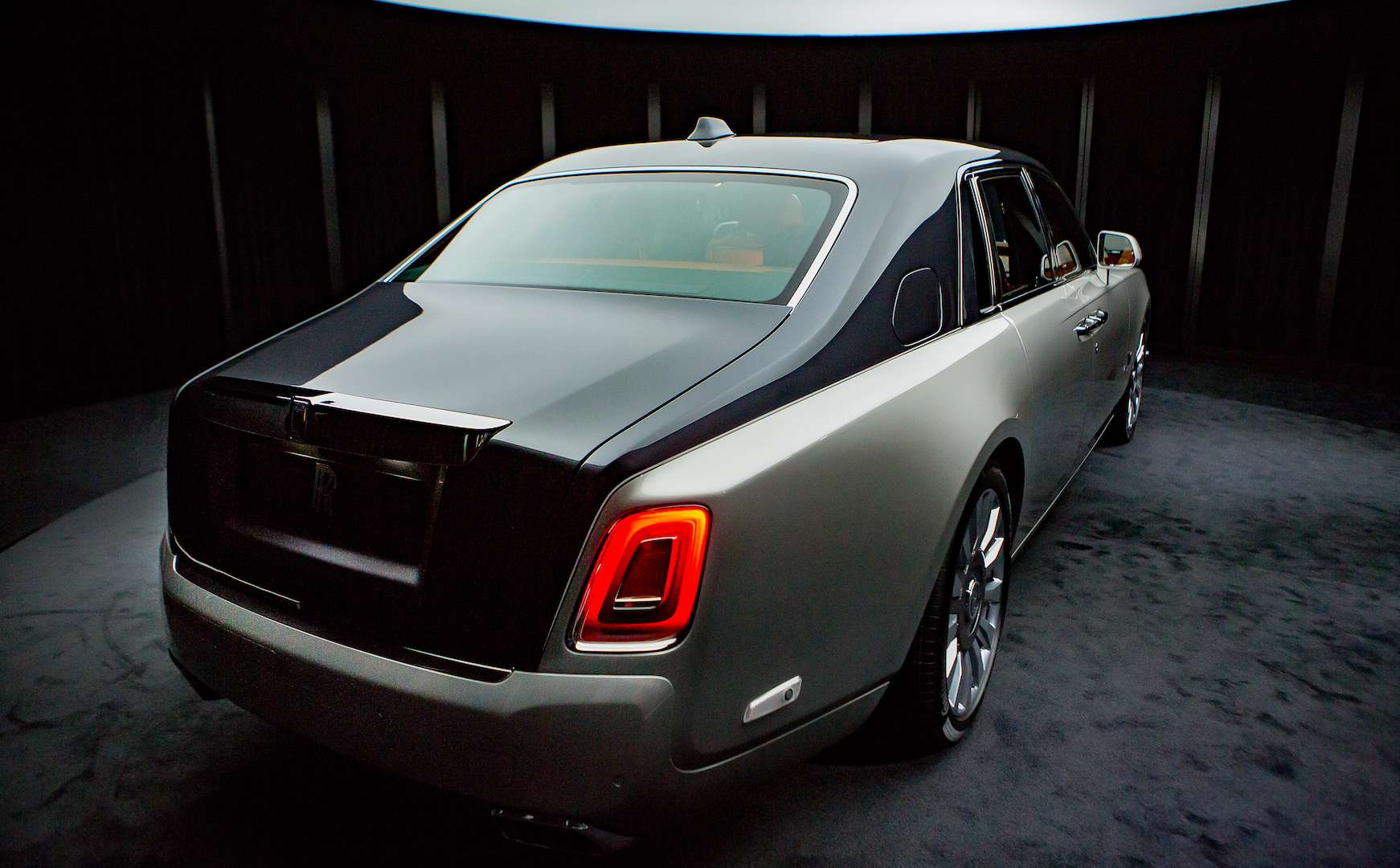 Rolls Royce Phantom Revealed: A $000 Car With A Built In