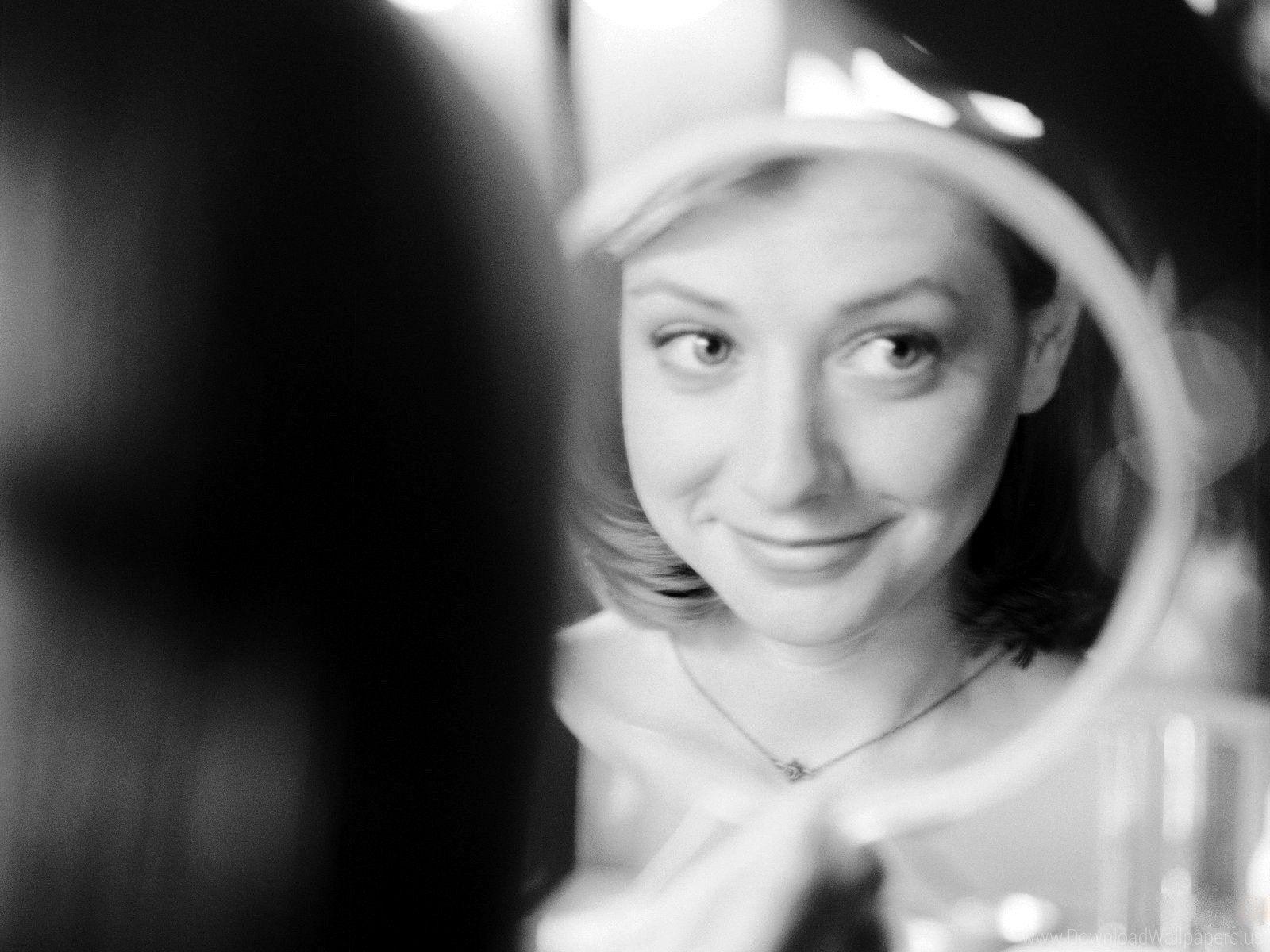 Actress, Alyson Hannigan, Alyson Hennigen, Black And White, Mirror