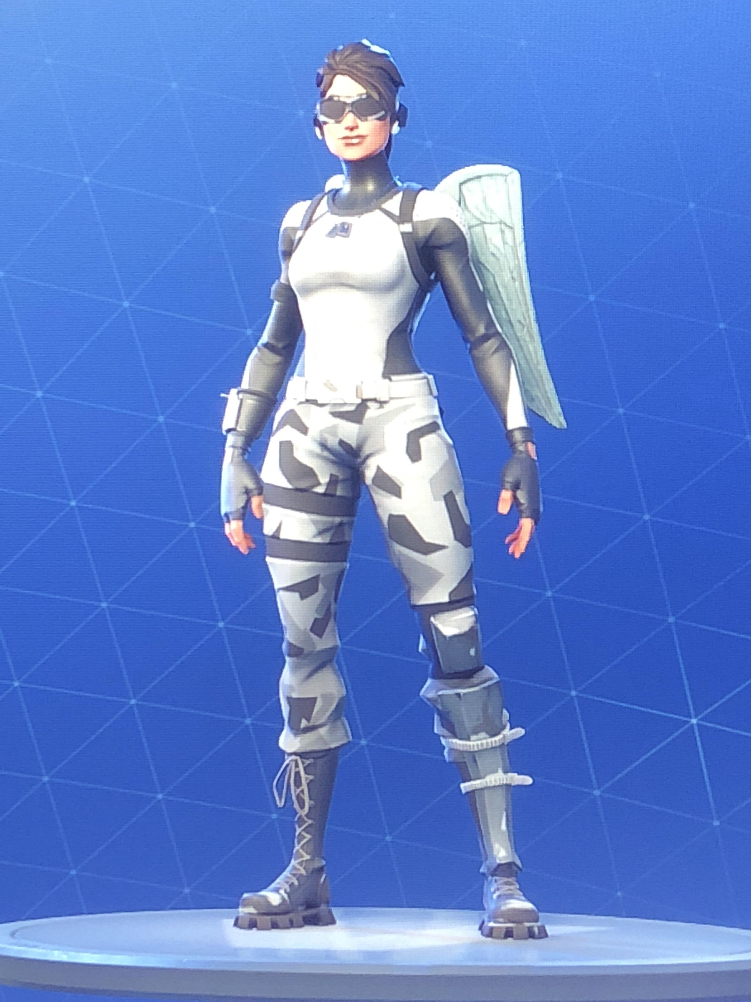 Arctic Assassin Fortnite Wallpapers Wallpaper Cave
