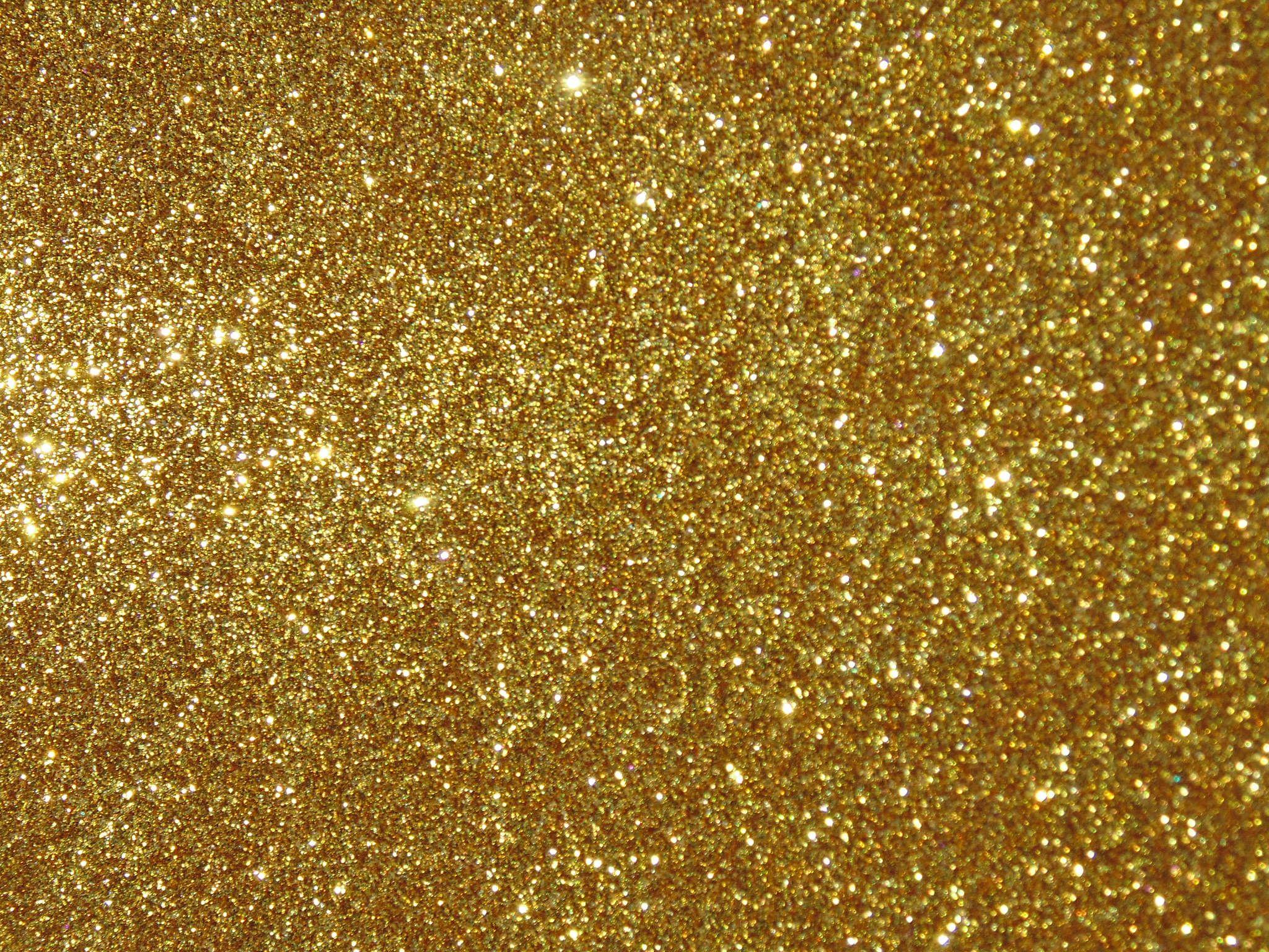 Sparkly gold wallpaper