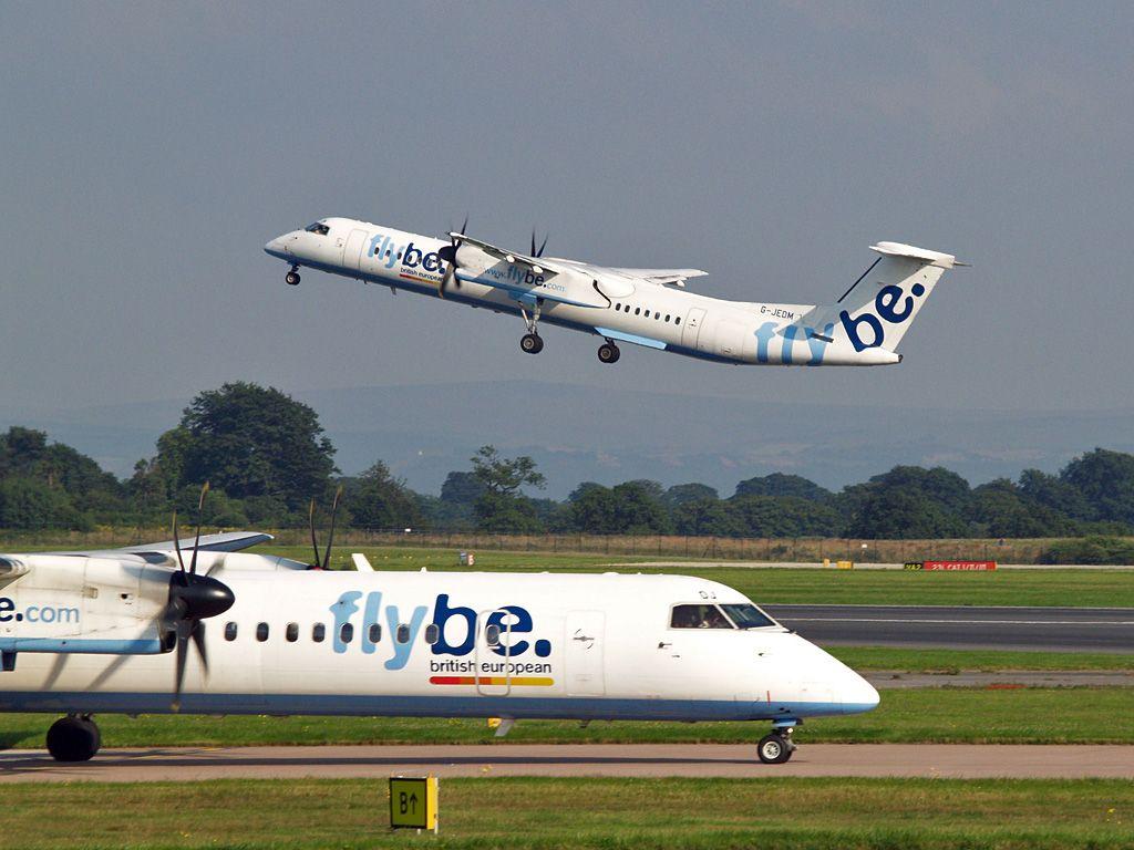Bombardier Dash 8 in UK 'flybe'