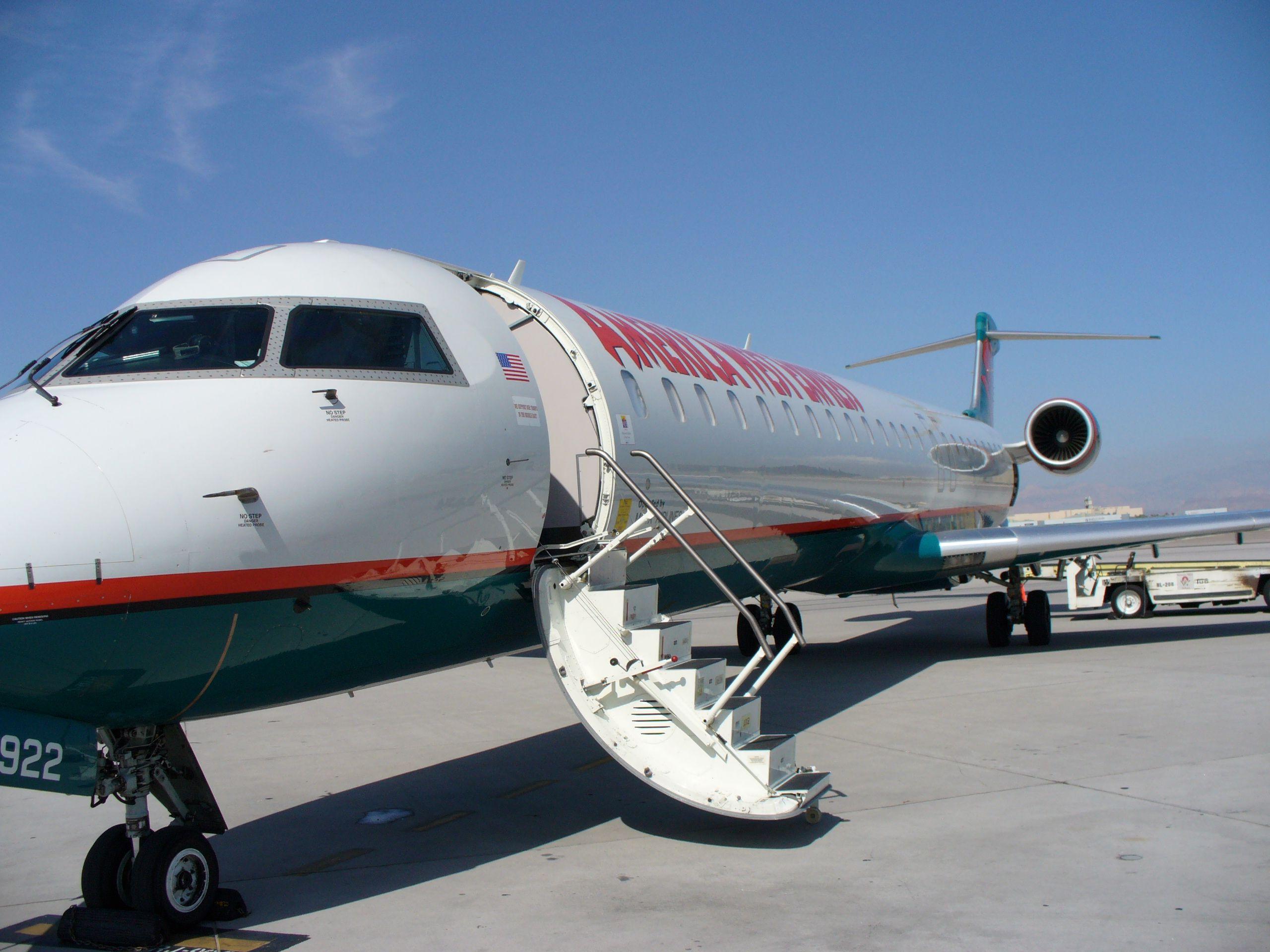 Bombardier Celebrates Endeavor Air's CRJ900 NextGen Regional Jet