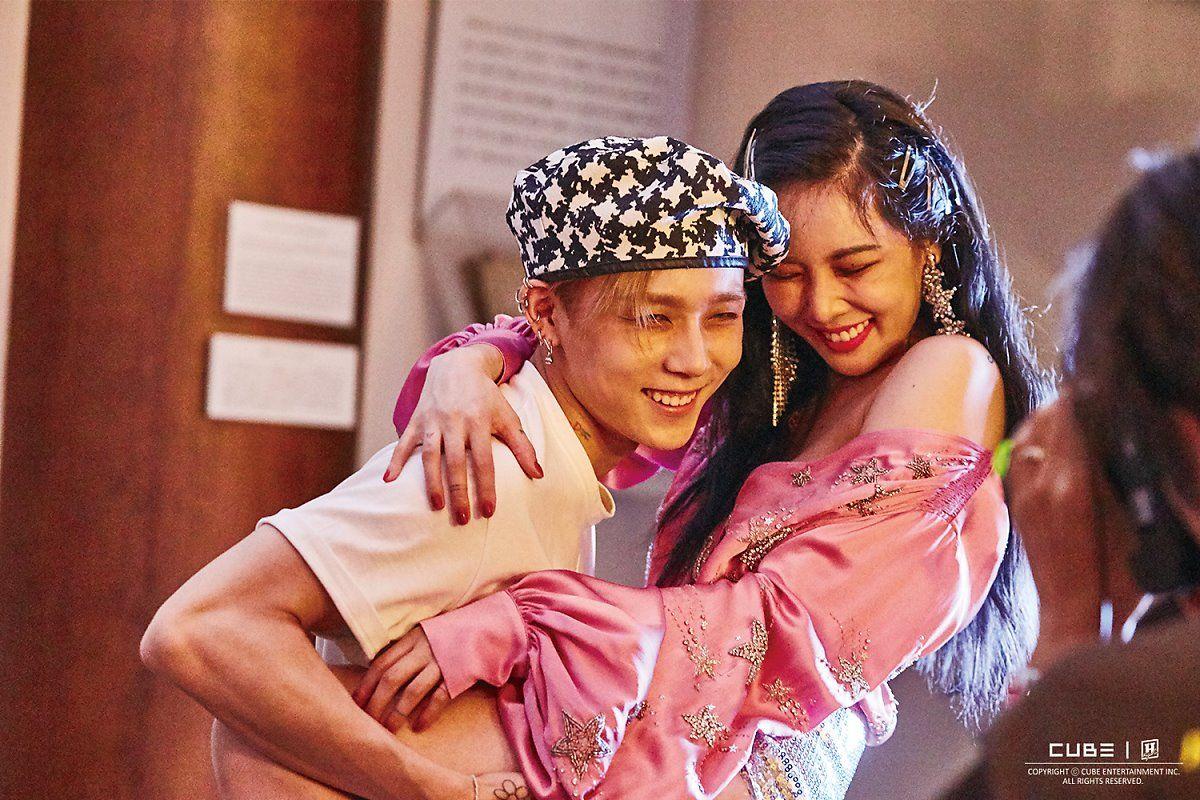 hyunaandedawn photo and hastag #hyunaandedawn Hastag Tags