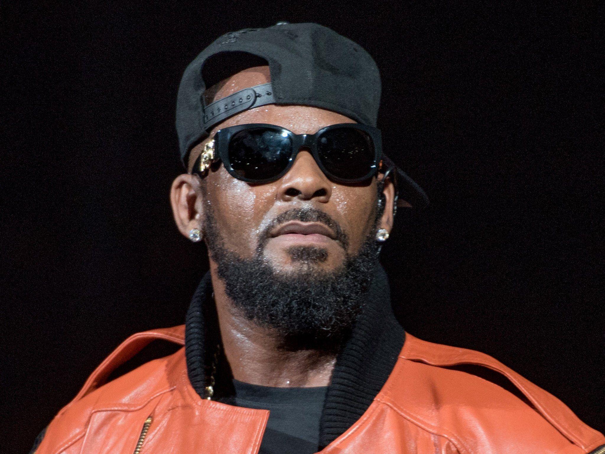 R Kelly team claims #MuteRKelly campaign is 'public lynching'