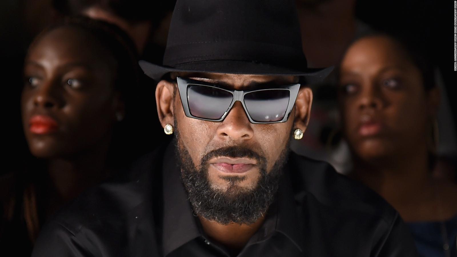 R. Kelly faces possible entry ban in Australia
