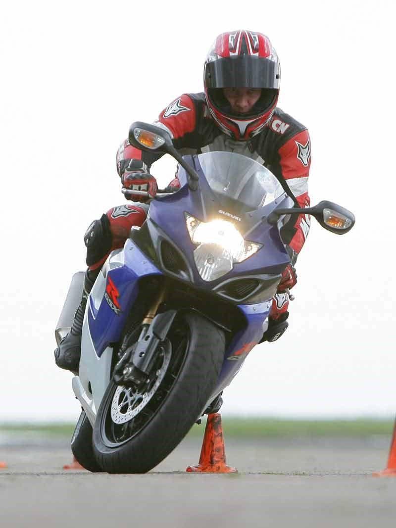 SUZUKI GSX R1000 (2005 2006) Review. Specs & Prices