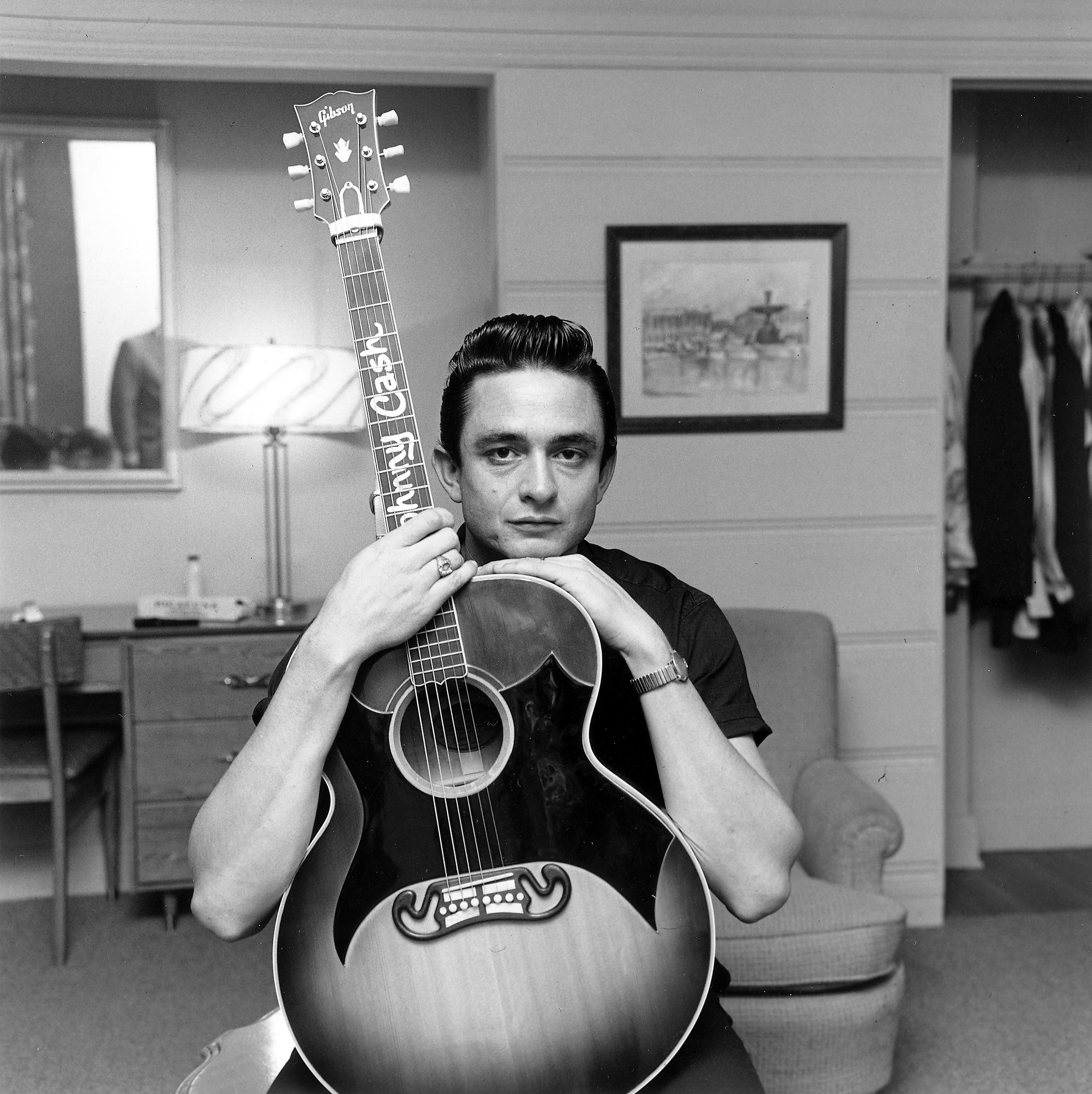 guitars Johnny Cash.