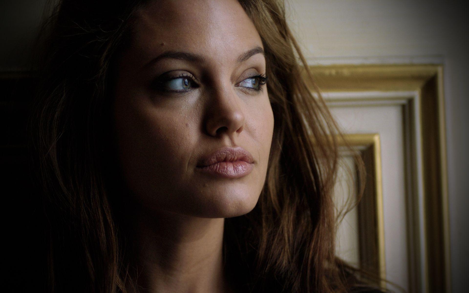 Angelina Jolie Wallpaper 20 X 1200