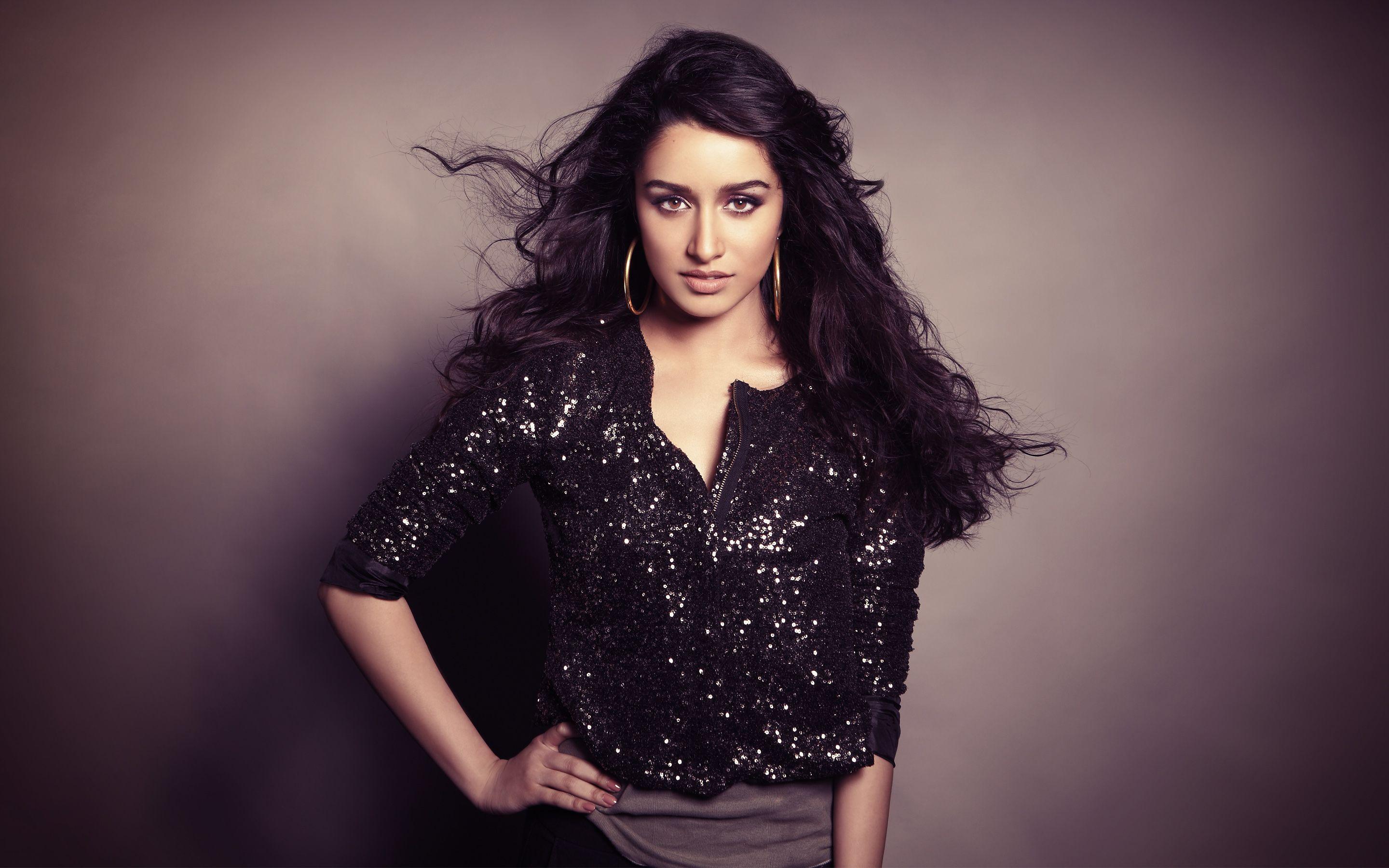 Shraddha Kapoor HD Wallpaper