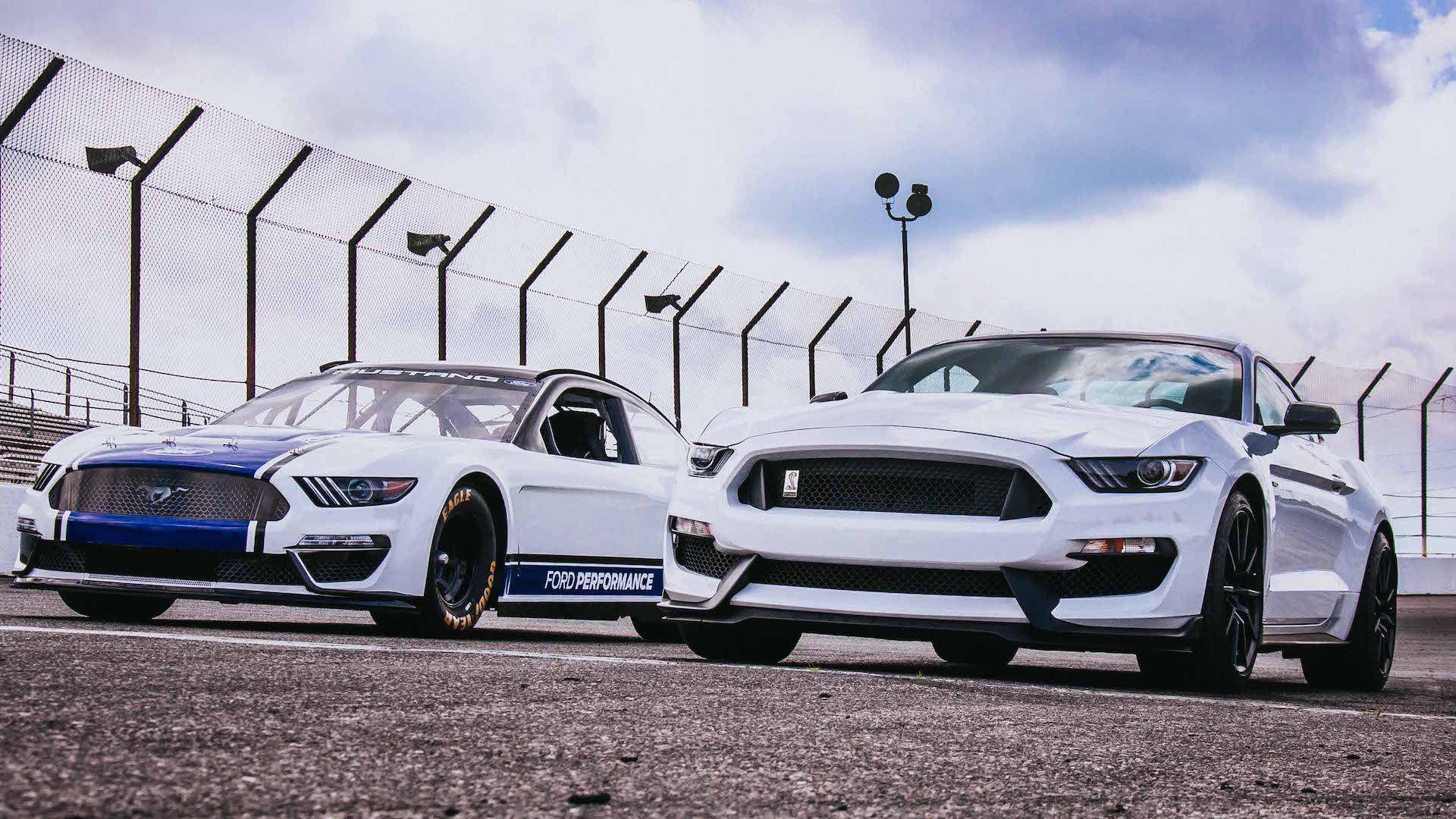 Ford Unveils Its 2019 Mustang Nascar Cup Series Racer