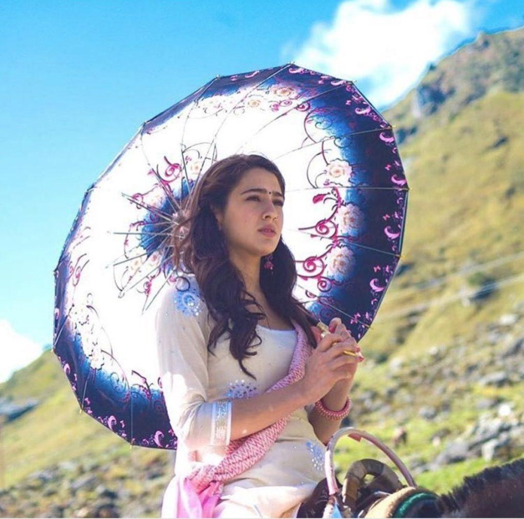 Sara Ali Khan Hot Photo , Kedarnath Movie Pics- Sara Ali Khan