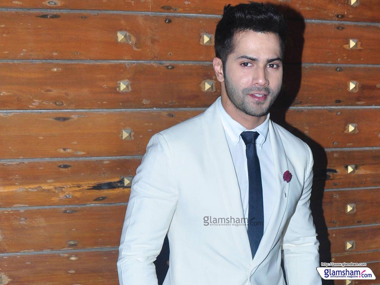 Varun Dhawan Actor HD photos,images,pics,stills and picture-indiglamour.com  #367697