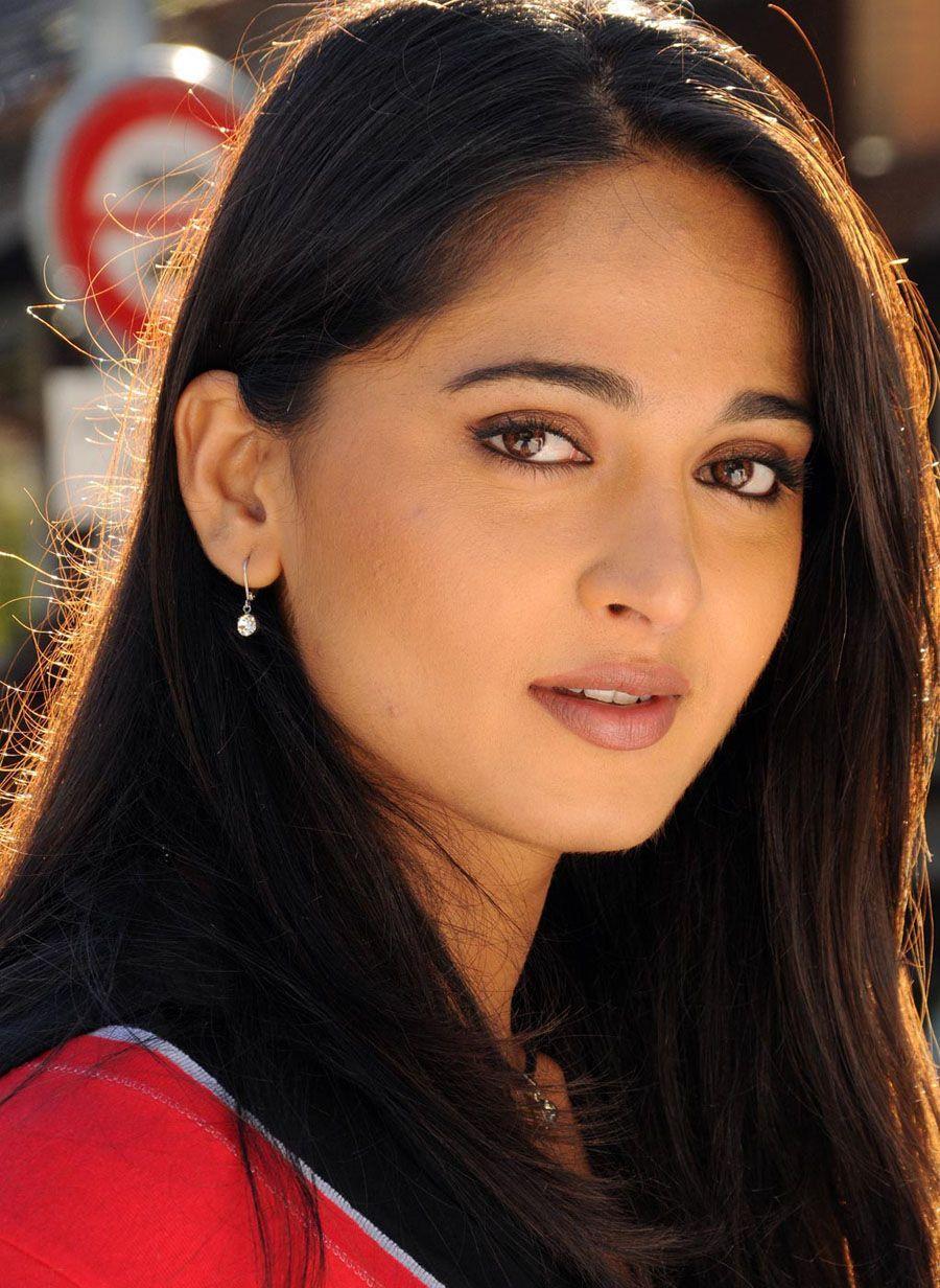 Free Download Anushka Shetty Tamil Actress Wallpaper HD FREE