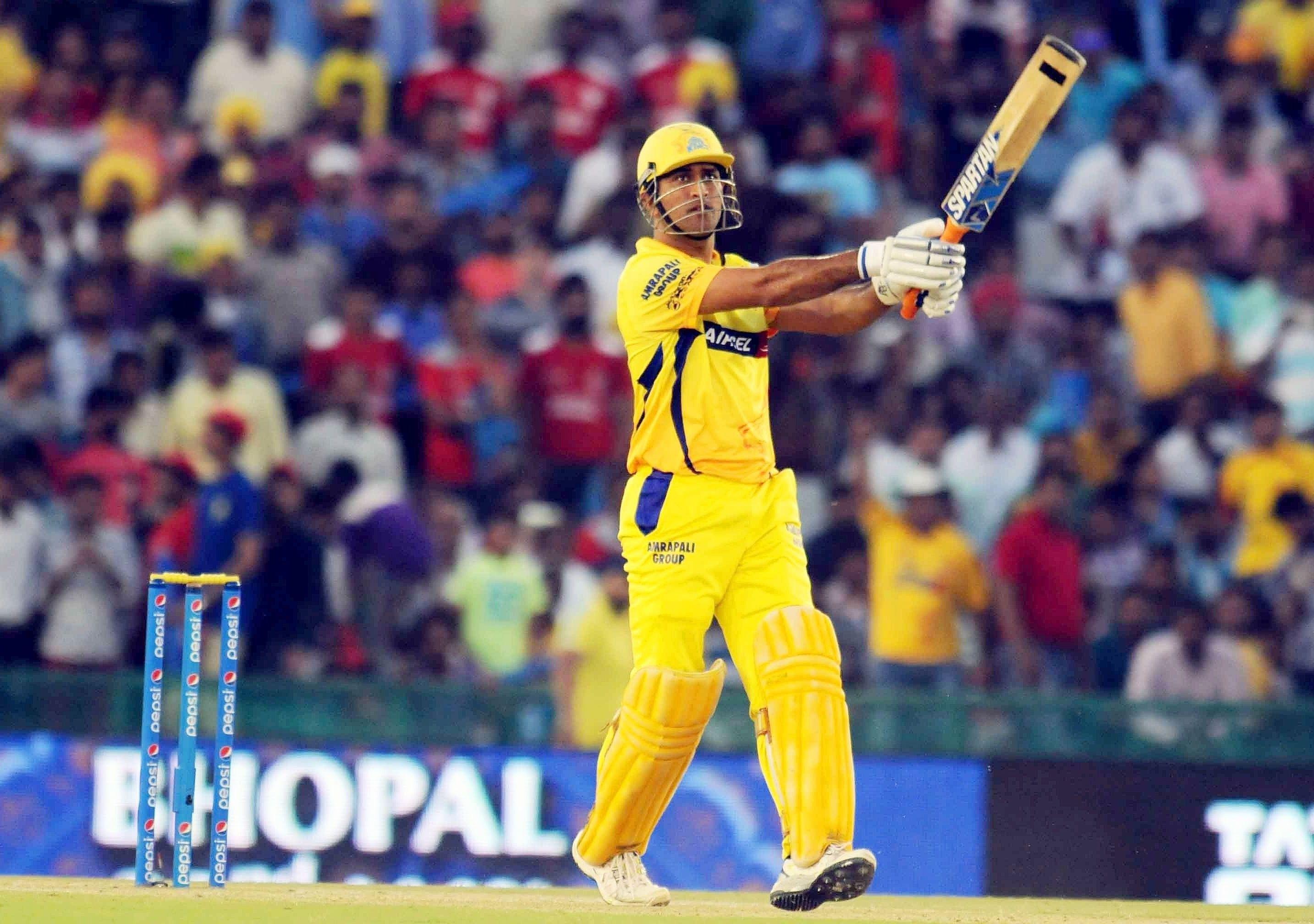 MS Dhoni in CSK IPL Match Wallpapers