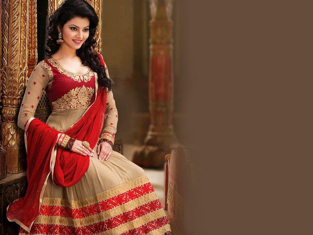 Urvashi Rautela HQ Wallpaper. Urvashi Rautela Wallpaper