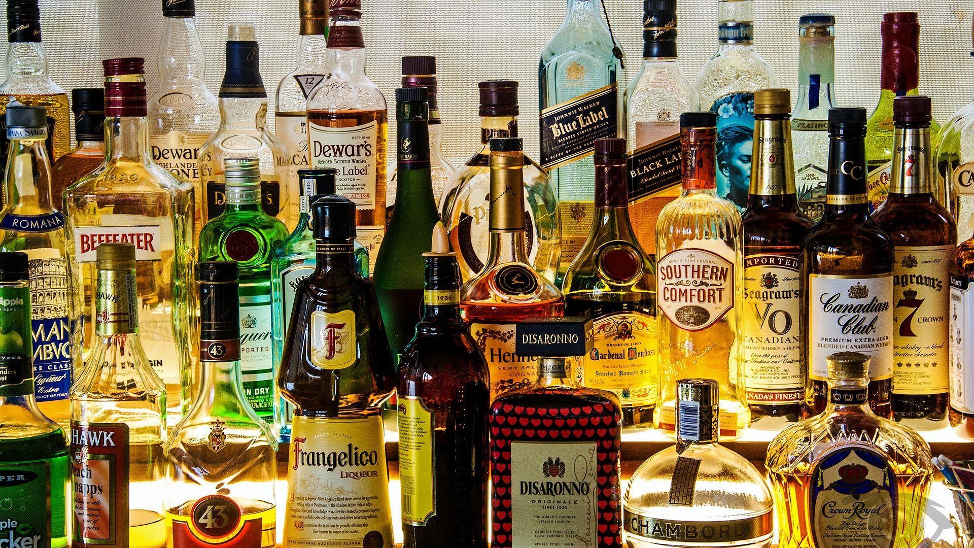Liquor Drink Bottles HD Wallpaper