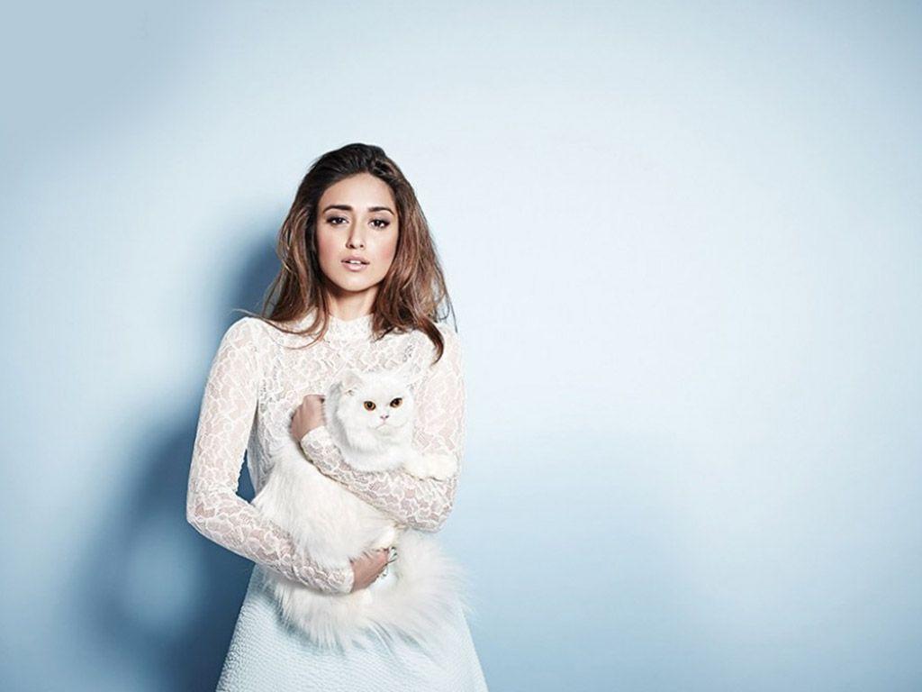 Ileana D'Cruz HQ Wallpaper. Ileana D'Cruz Wallpaper