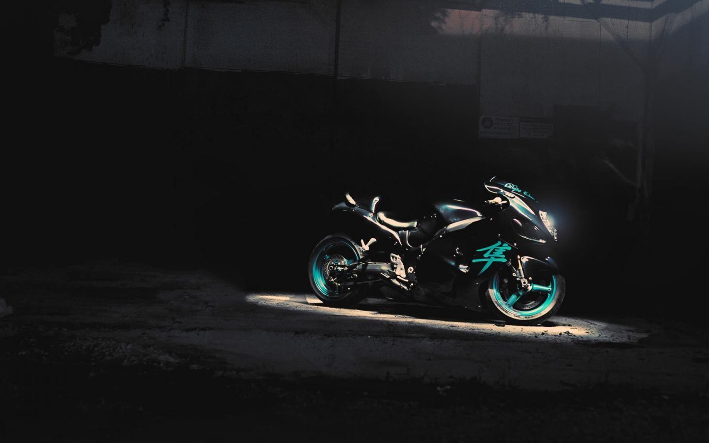 Black Suzuki Hayabusa