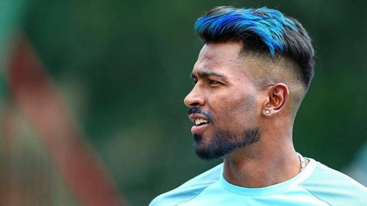 Peacock bowling to de Kock': Hardik Pandya colours his hair blue
