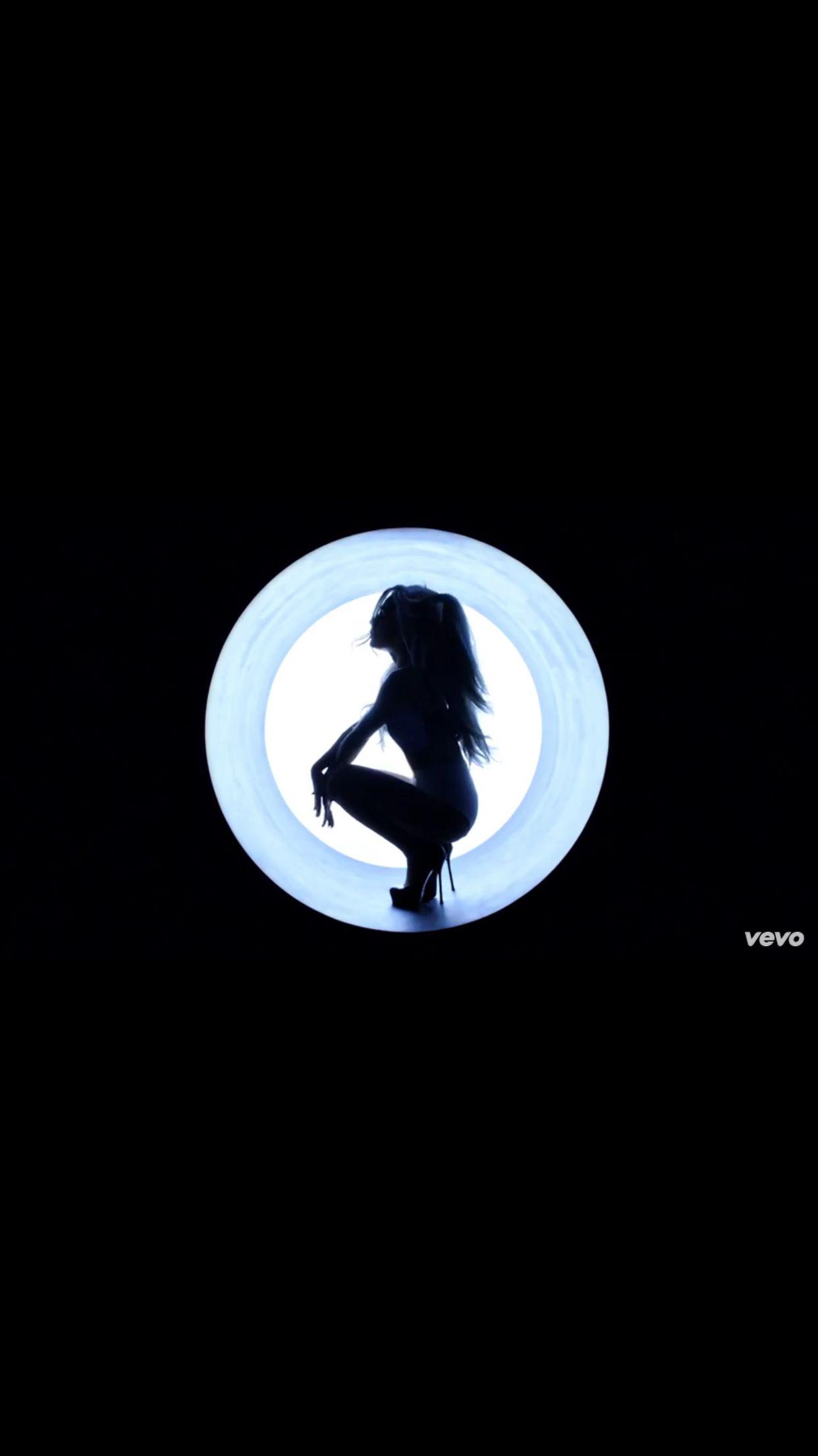 Focus By Ariana Grande Wallpaper from the Music Video