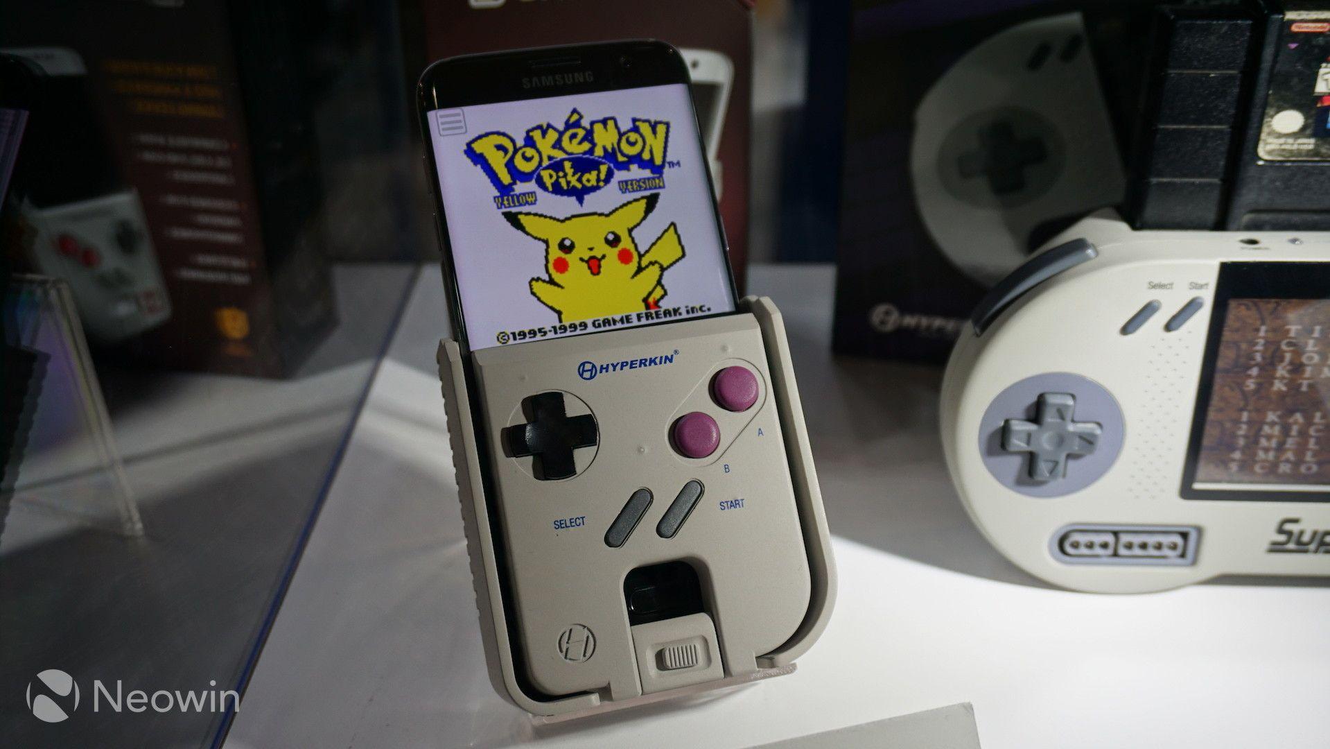 Hyperkin's Smart Boy brings a functional Game Boy slot to your