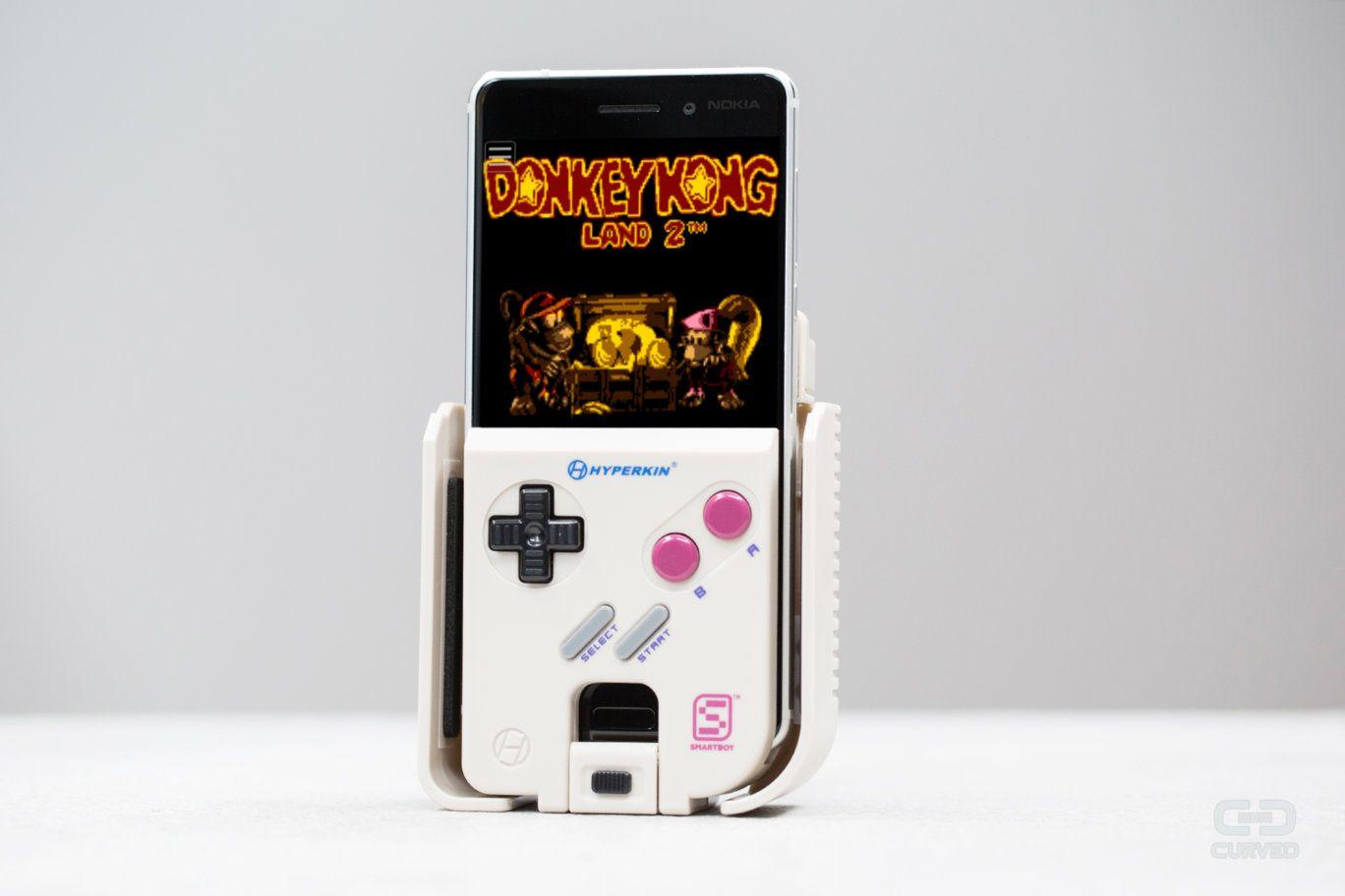 Hyperkin SmartBoy in the Test: turns the Smartphone into a Game Boy