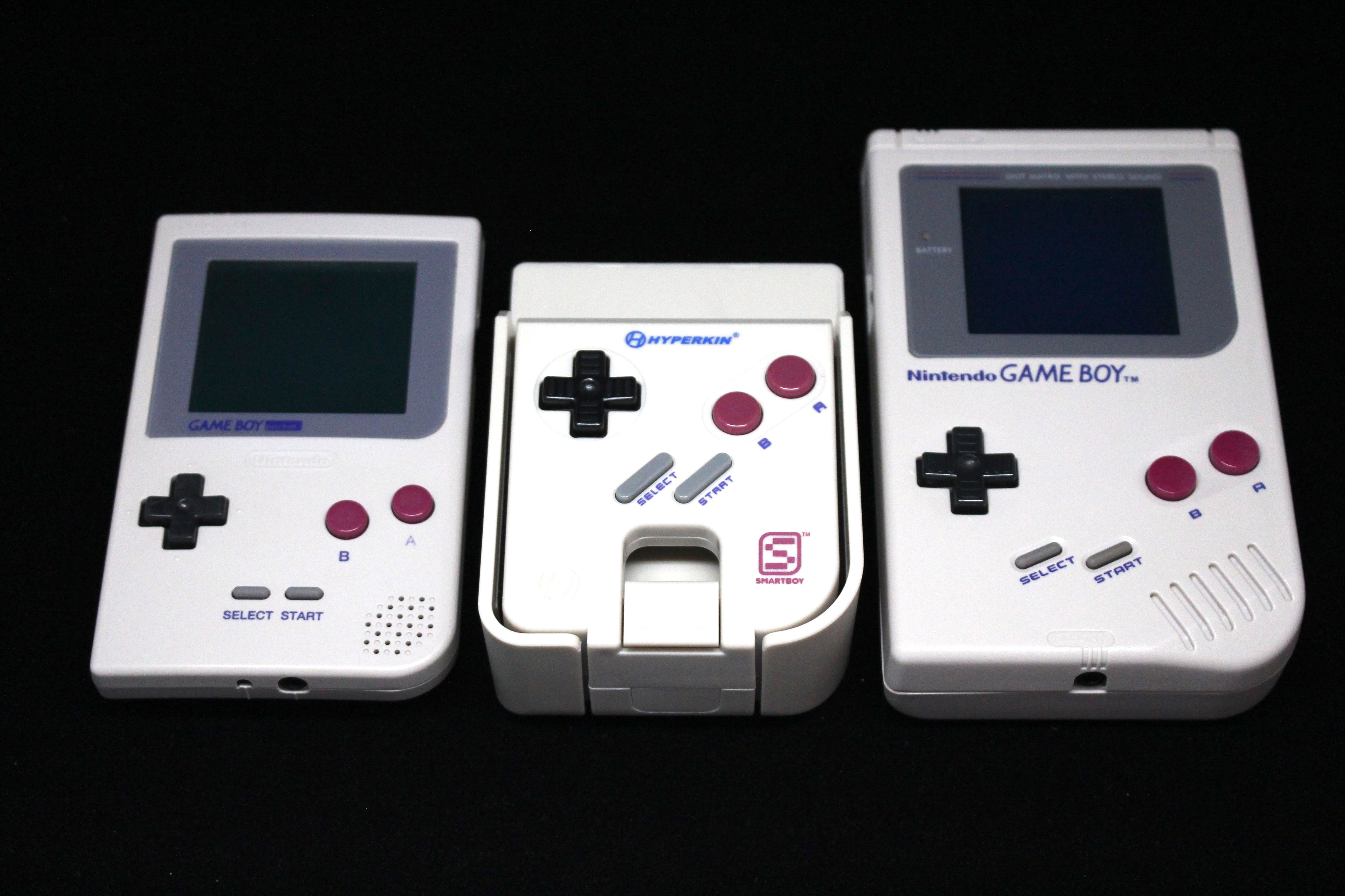 Hardware Review: Hyperkin SmartBoy Turns Your Smartphone Into A Real