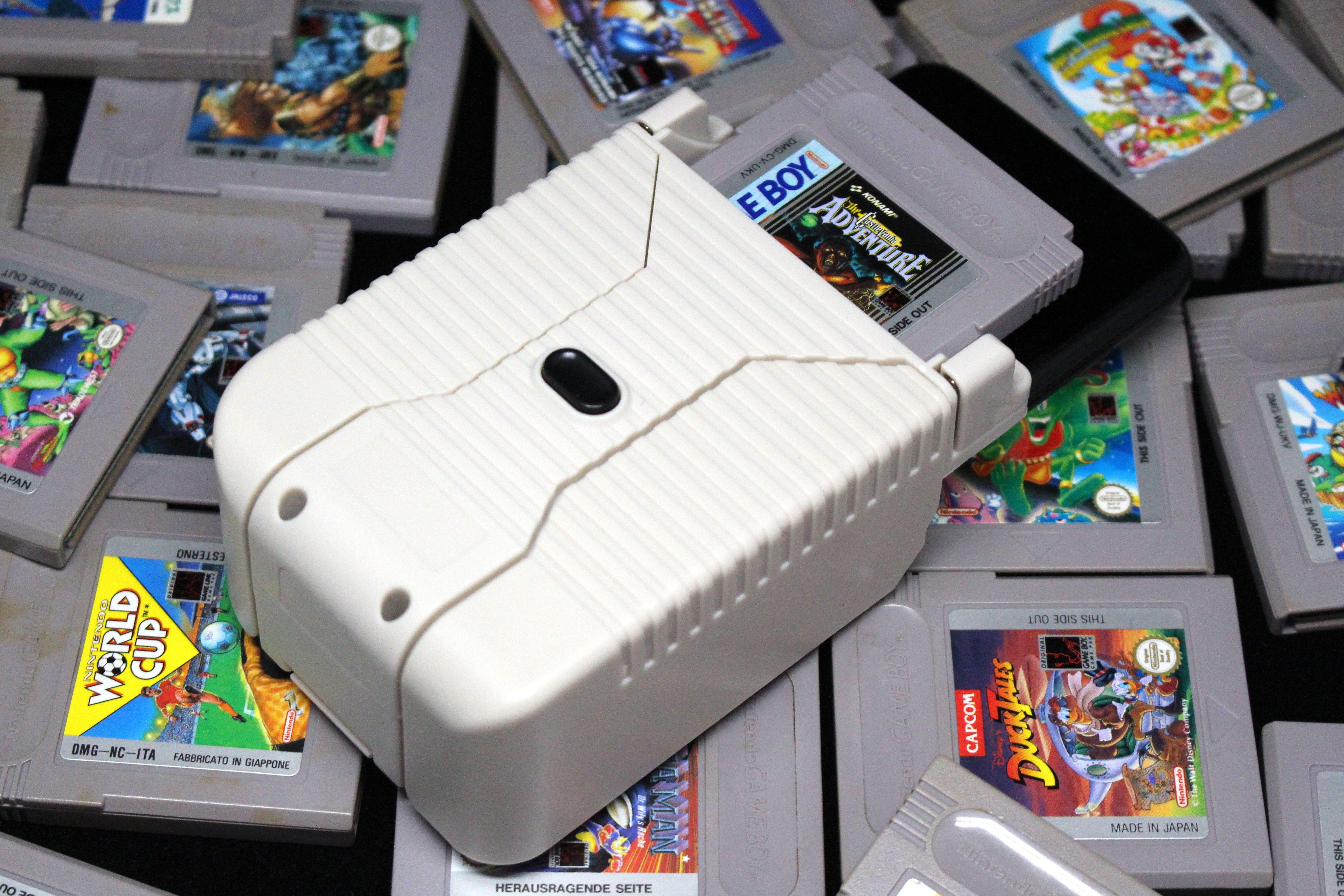 Hardware Review: Hyperkin SmartBoy Turns Your Smartphone Into A Real