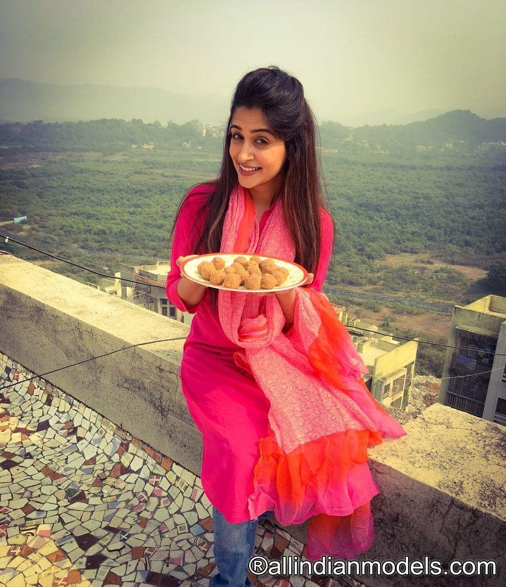 Dipika Kakar Hot Unseen Photo Gallery. Dipika Kakar