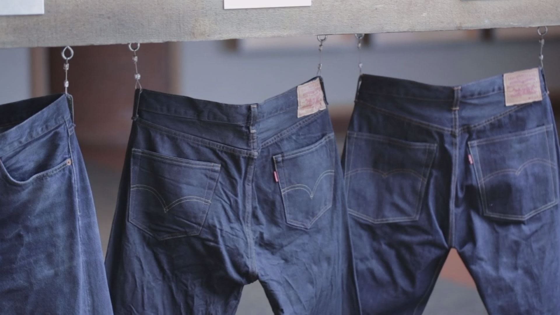 Levi Strauss plans IPO that values maker of the first blue jeans at