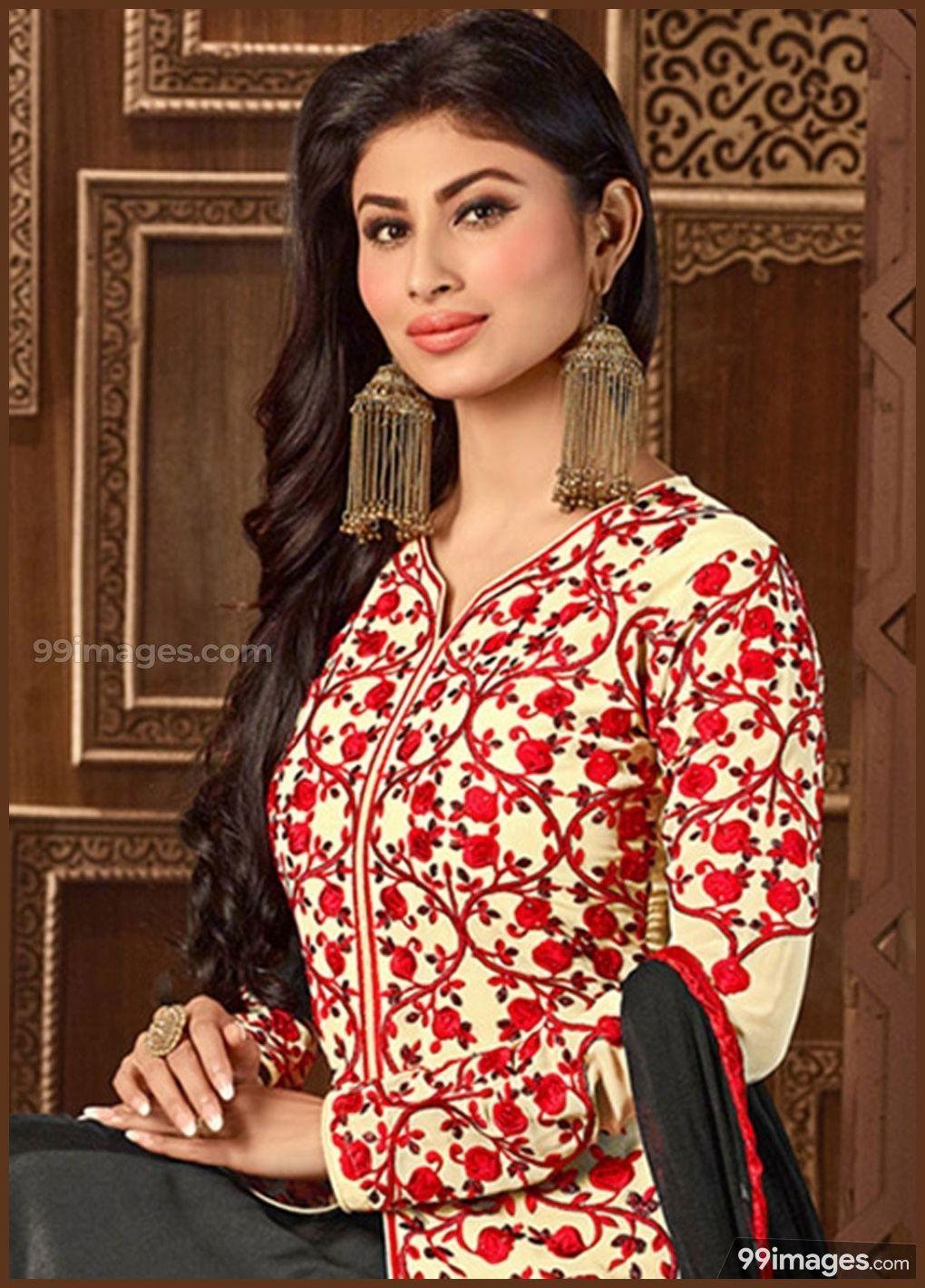 Mouni Roy Cute HD Photo (1080p) - #mouniroy #actress