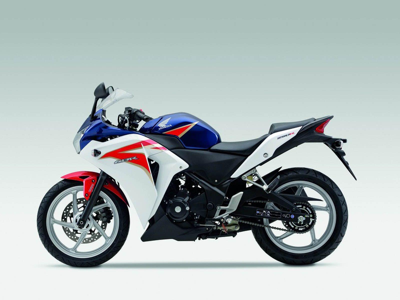 Honda CBR 250R Bike Wallpaper 8