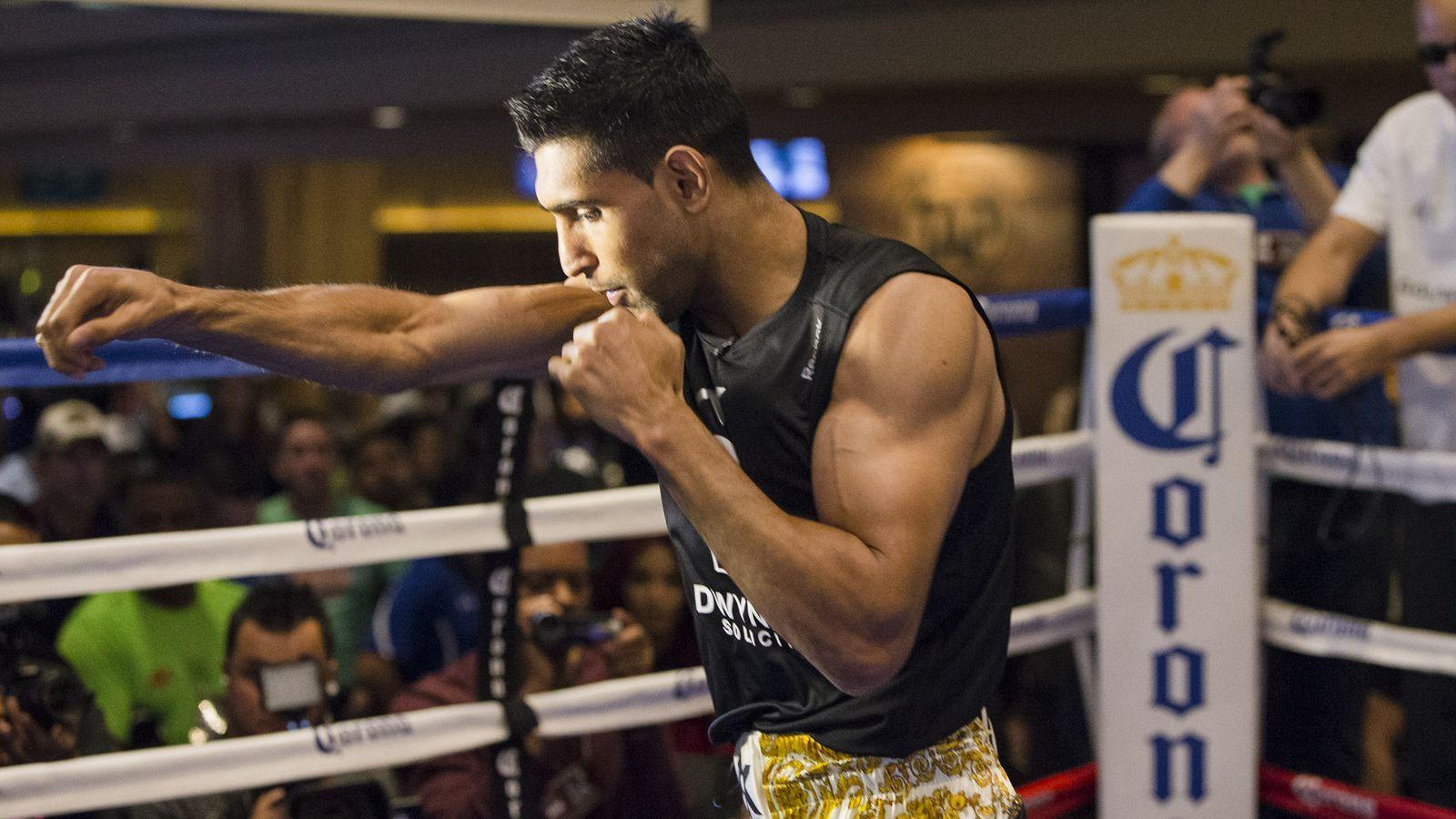 Khan vs Alexander: Fighter workout quotes and photo Left Hook