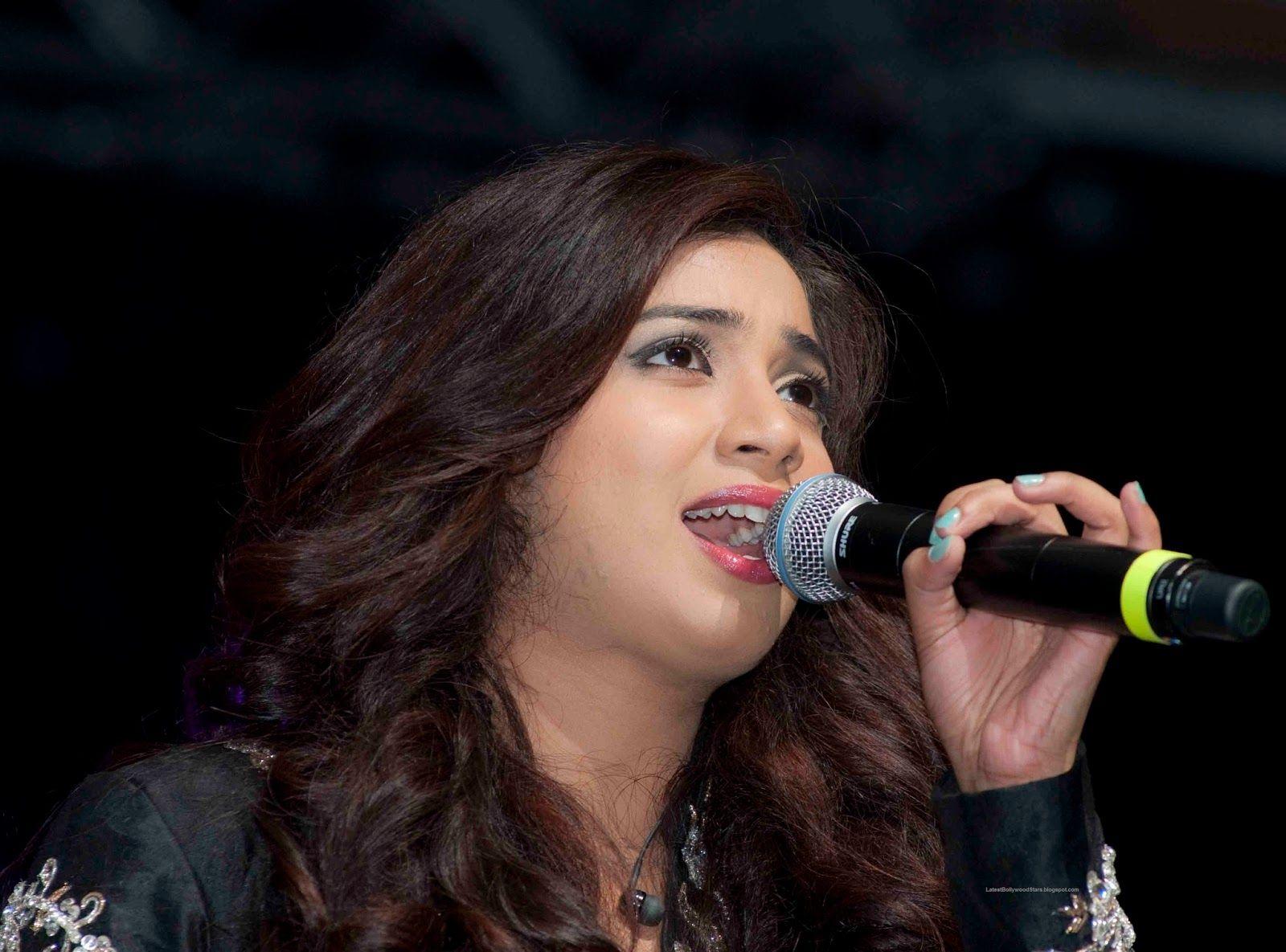 Beautiful Singer Shreya Ghoshal HD Photo & Wallpaper Latest