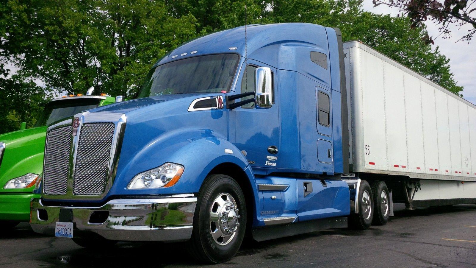 Kenworth T680: Efficient, Comfortable, and Safe