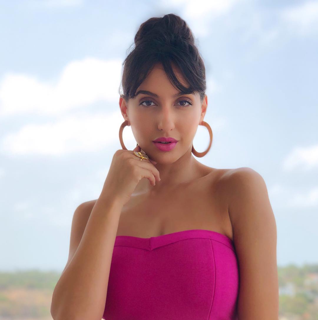 Latest Hot & Picture Nora Fatehi, Download Hot Wallpaper